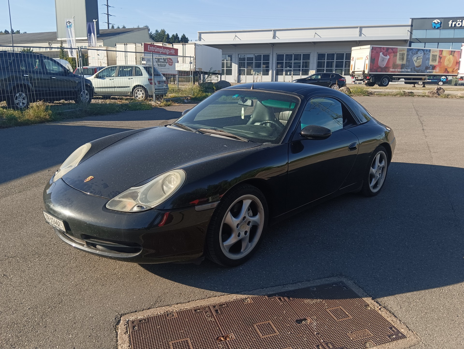 PORSCHE Carrera 4 cab-image-6