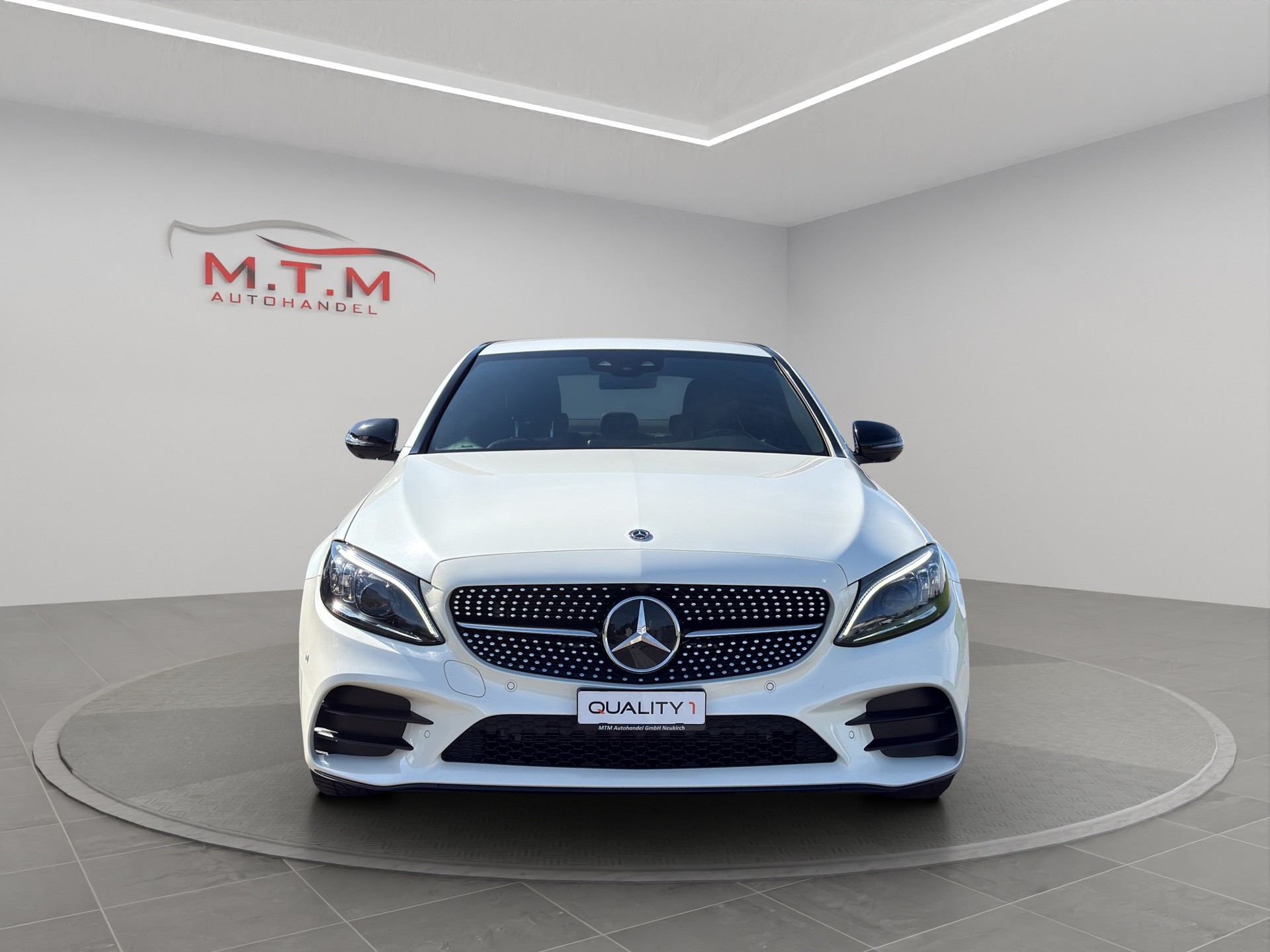 MERCEDES-BENZ C 200 Swiss Star AMG Line 4Matic 9G-Tronic-image-2