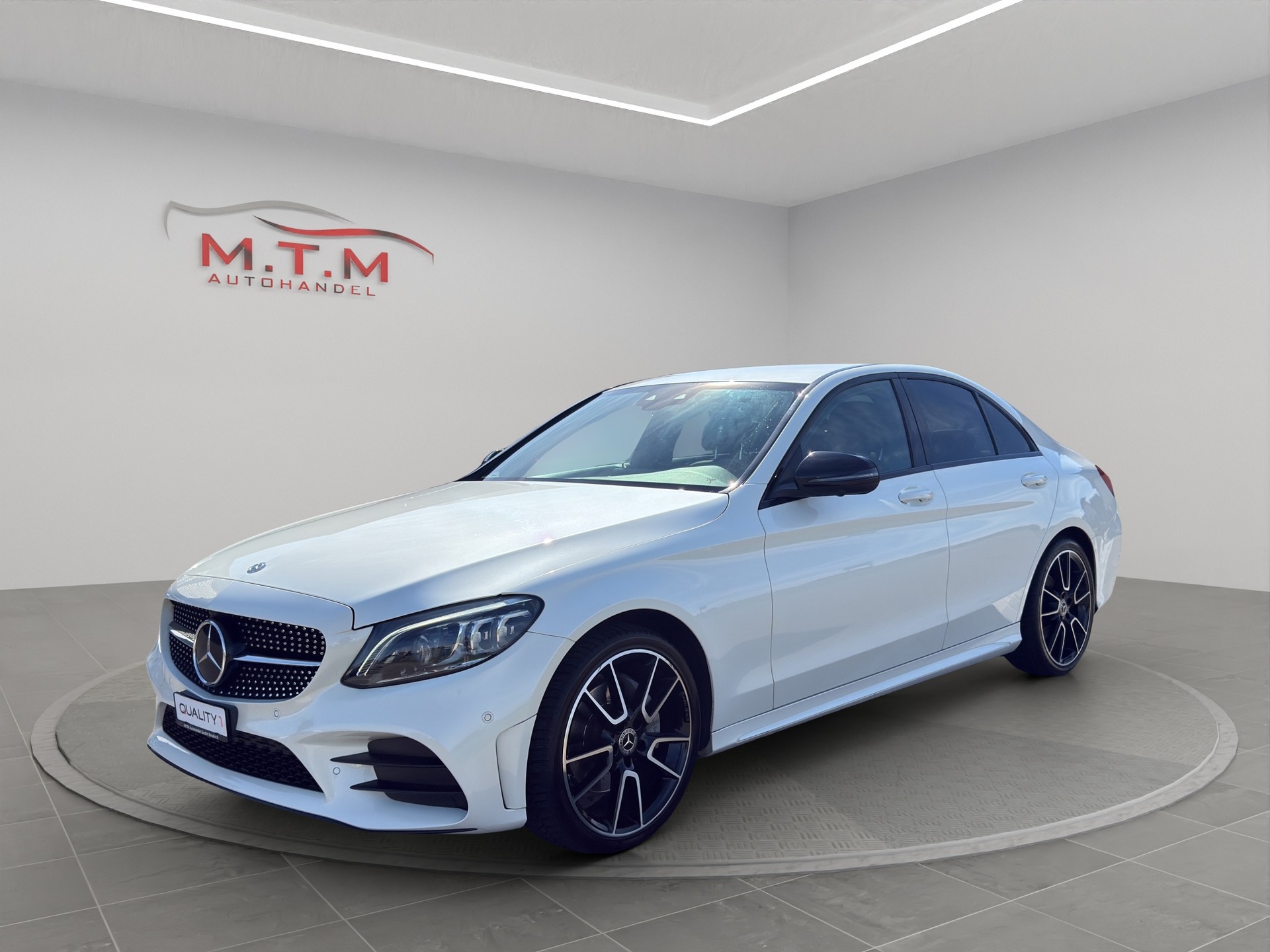 MERCEDES-BENZ C 200 Swiss Star AMG Line 4Matic 9G-Tronic-image-5
