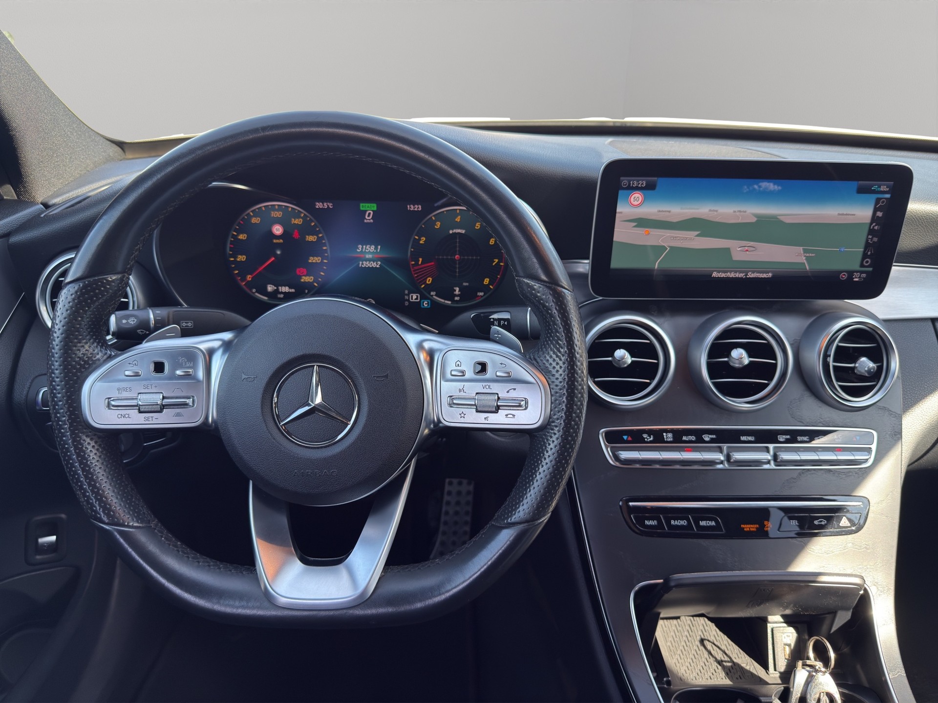 MERCEDES-BENZ C 200 Swiss Star AMG Line 4Matic 9G-Tronic-image-15