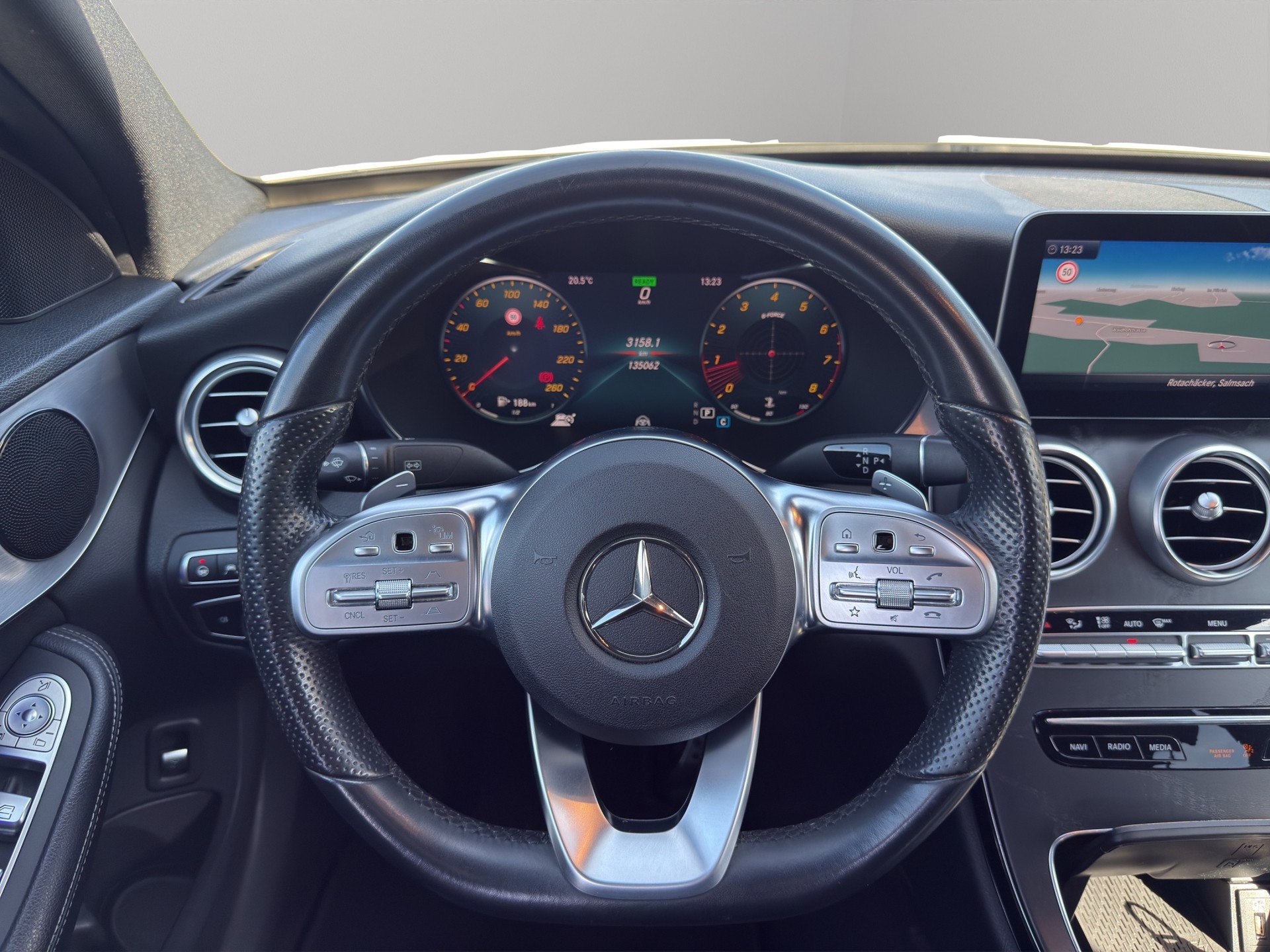 MERCEDES-BENZ C 200 Swiss Star AMG Line 4Matic 9G-Tronic-image-16