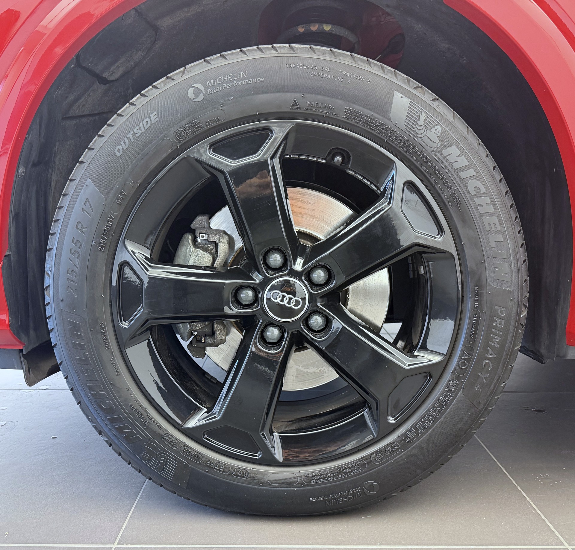 AUDI Q2 40 TFSI advanced Attraction quattro S-tronic-showroom-element-2