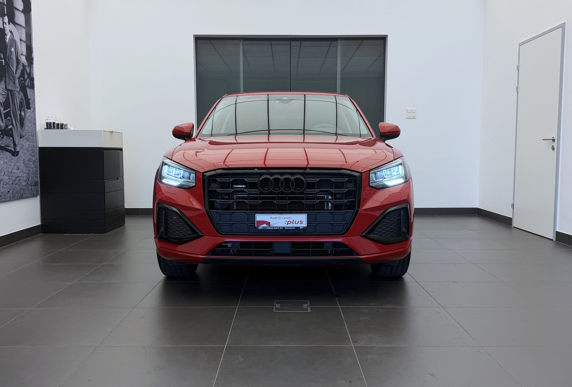 AUDI Q2 40 TFSI advanced Attraction quattro S-tronic-showroom-element-1