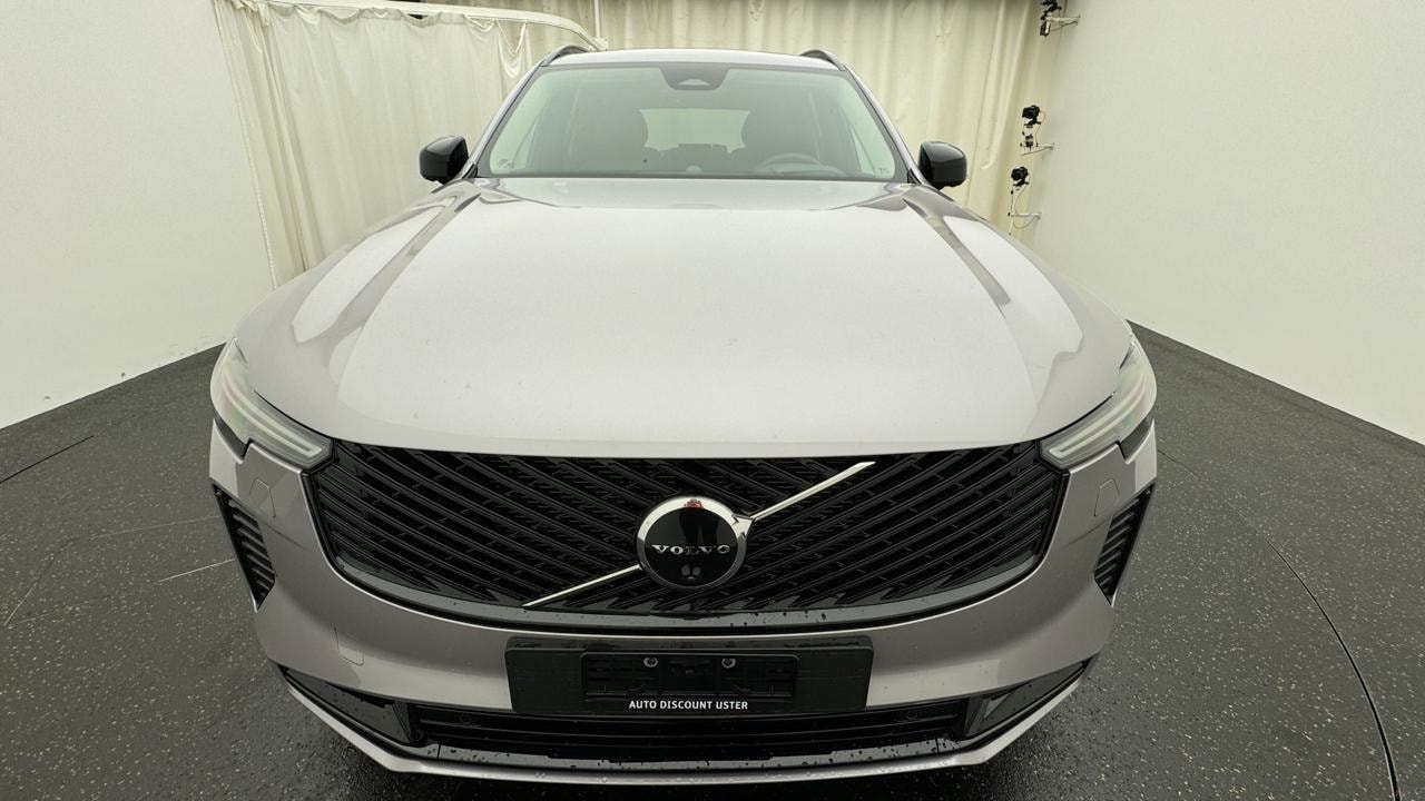 VOLVO XC90 T8 AWD PluginHybrid Ultra Dark Geartronic-image-4