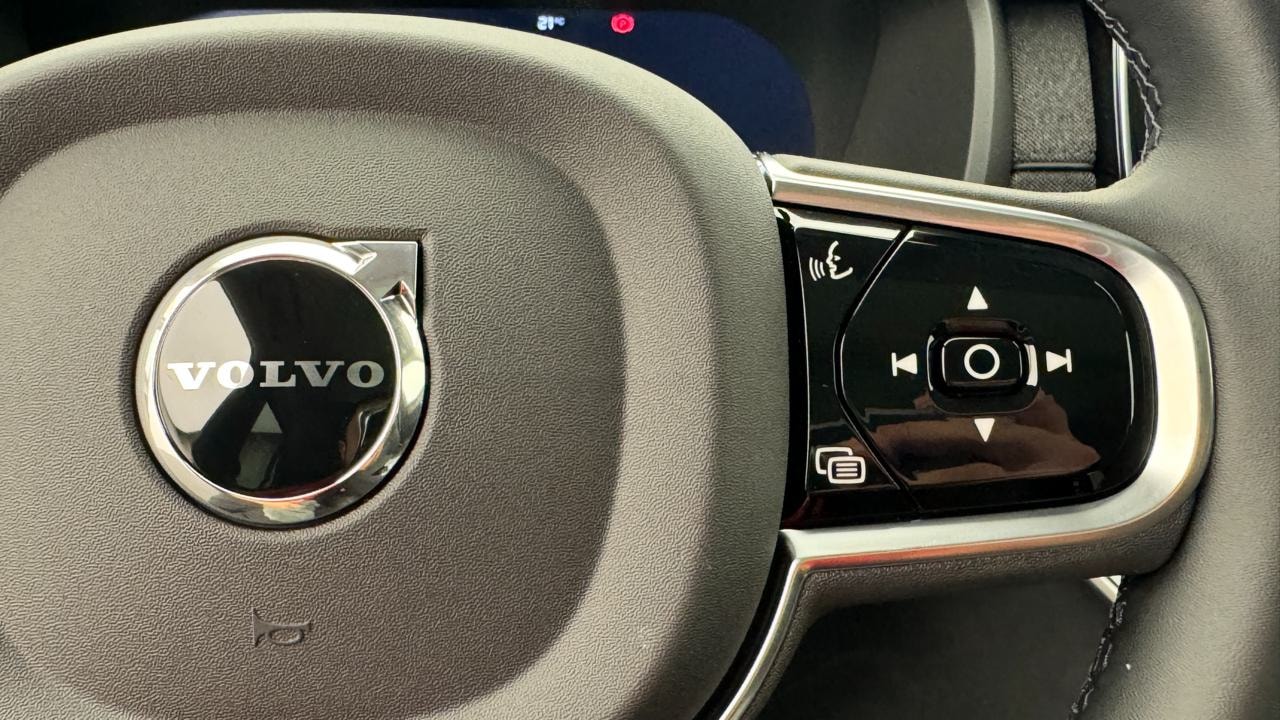 VOLVO XC90 T8 AWD PluginHybrid Ultra Dark Geartronic-image-10