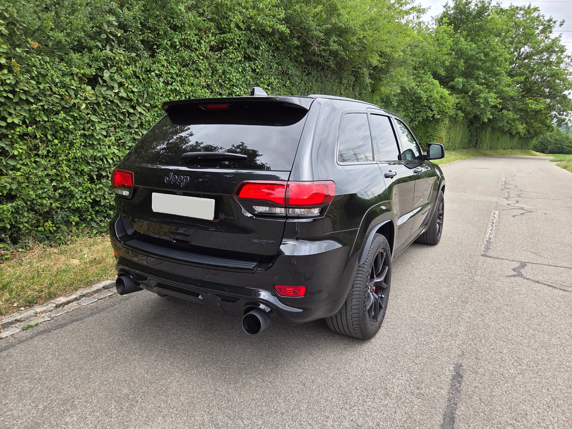 JEEP 6.4 V8 HEMI SRT8 Night-image-0