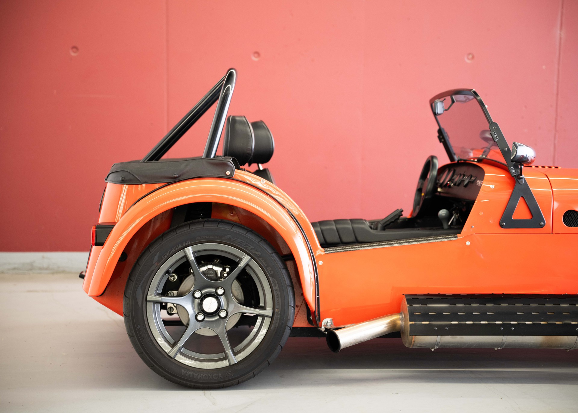 CATERHAM Seven 340S SV (MY25, Swiss car, Arancio Argos exclusive paint, Caterham service history, 12-month warranty)-image-7