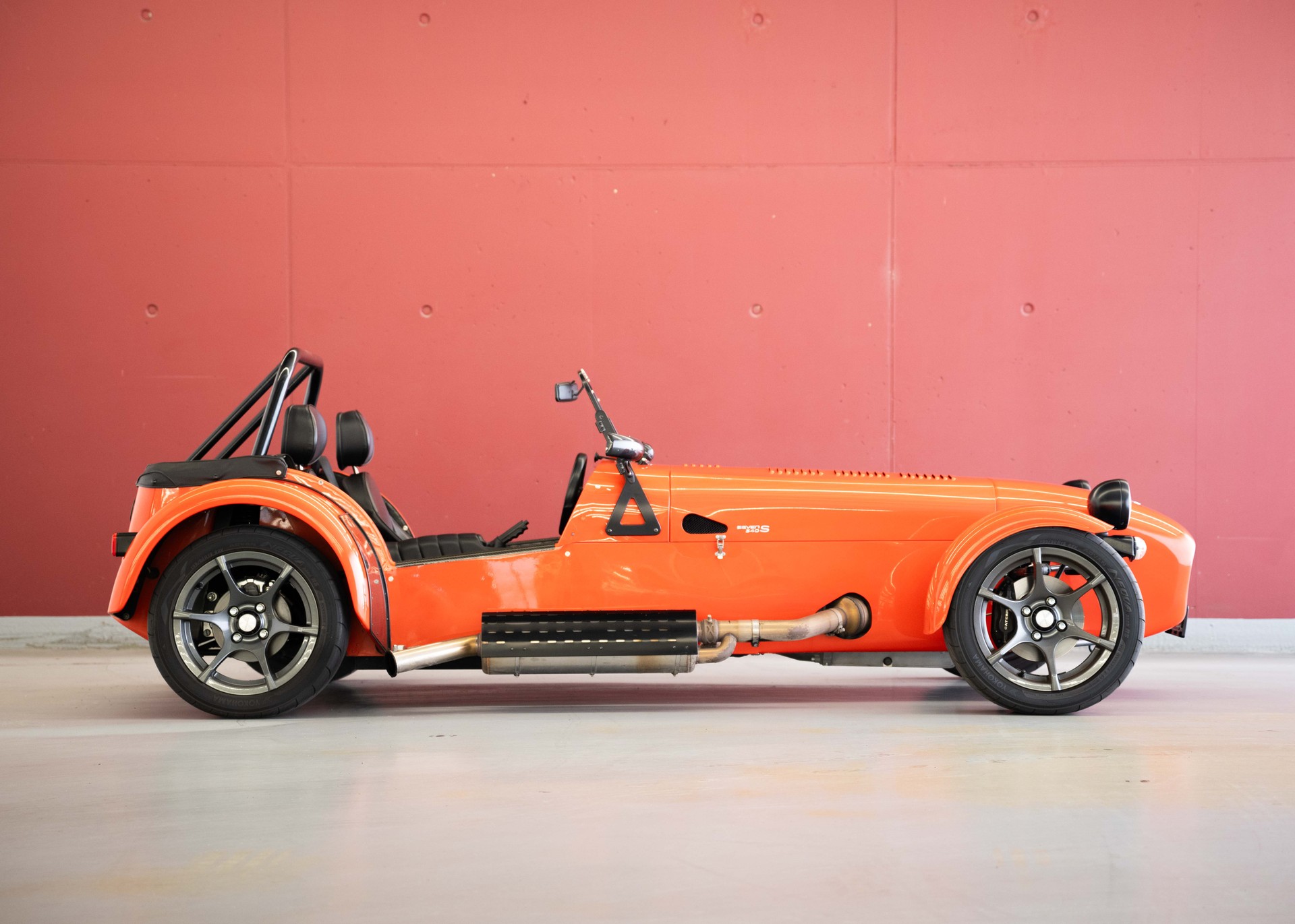 CATERHAM Seven 340S SV (MY25, Swiss car, Arancio Argos exclusive paint, Caterham service history, 12-month warranty)-image-6