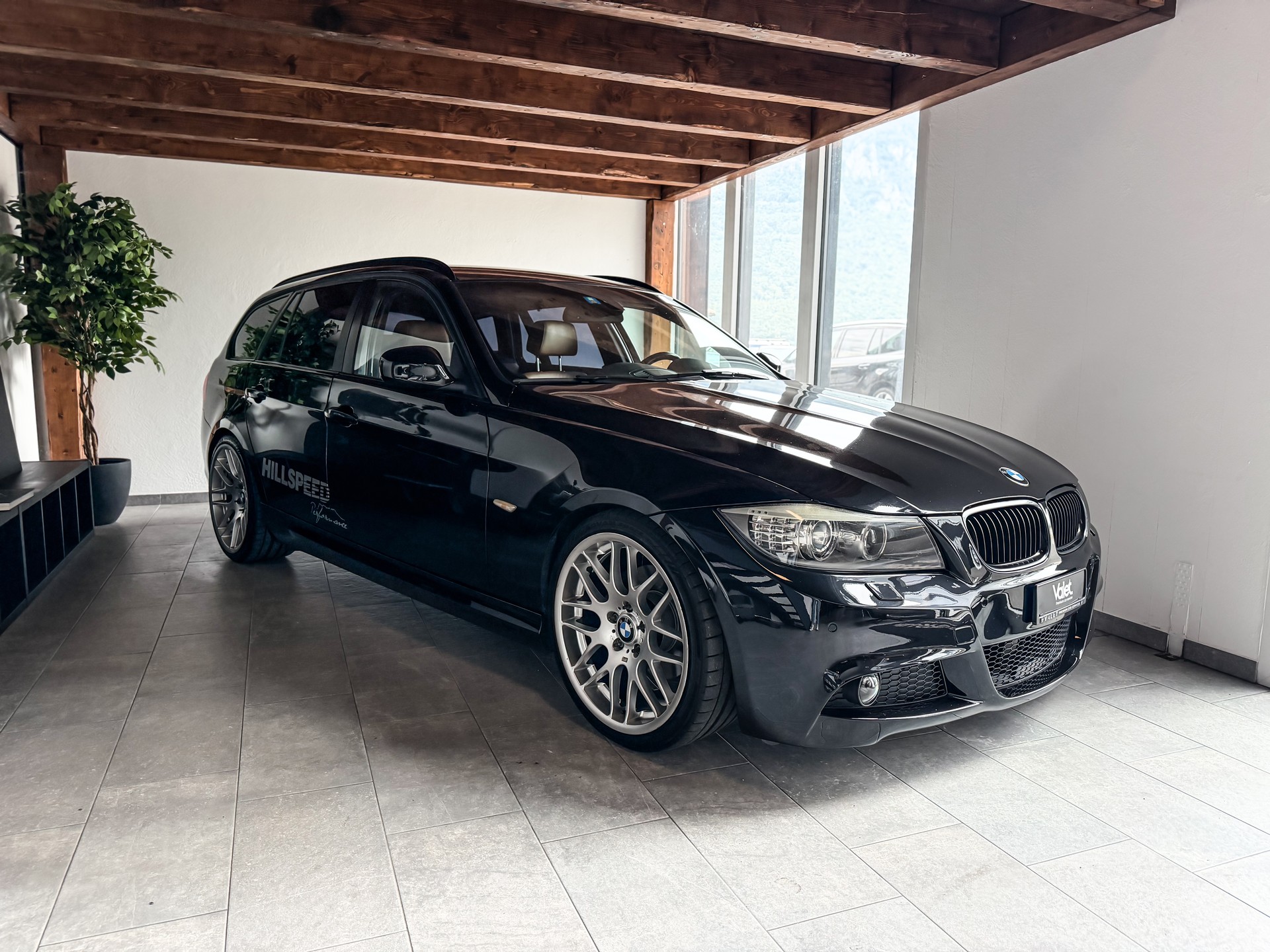 BMW 320d Touring Steptronic-image-1
