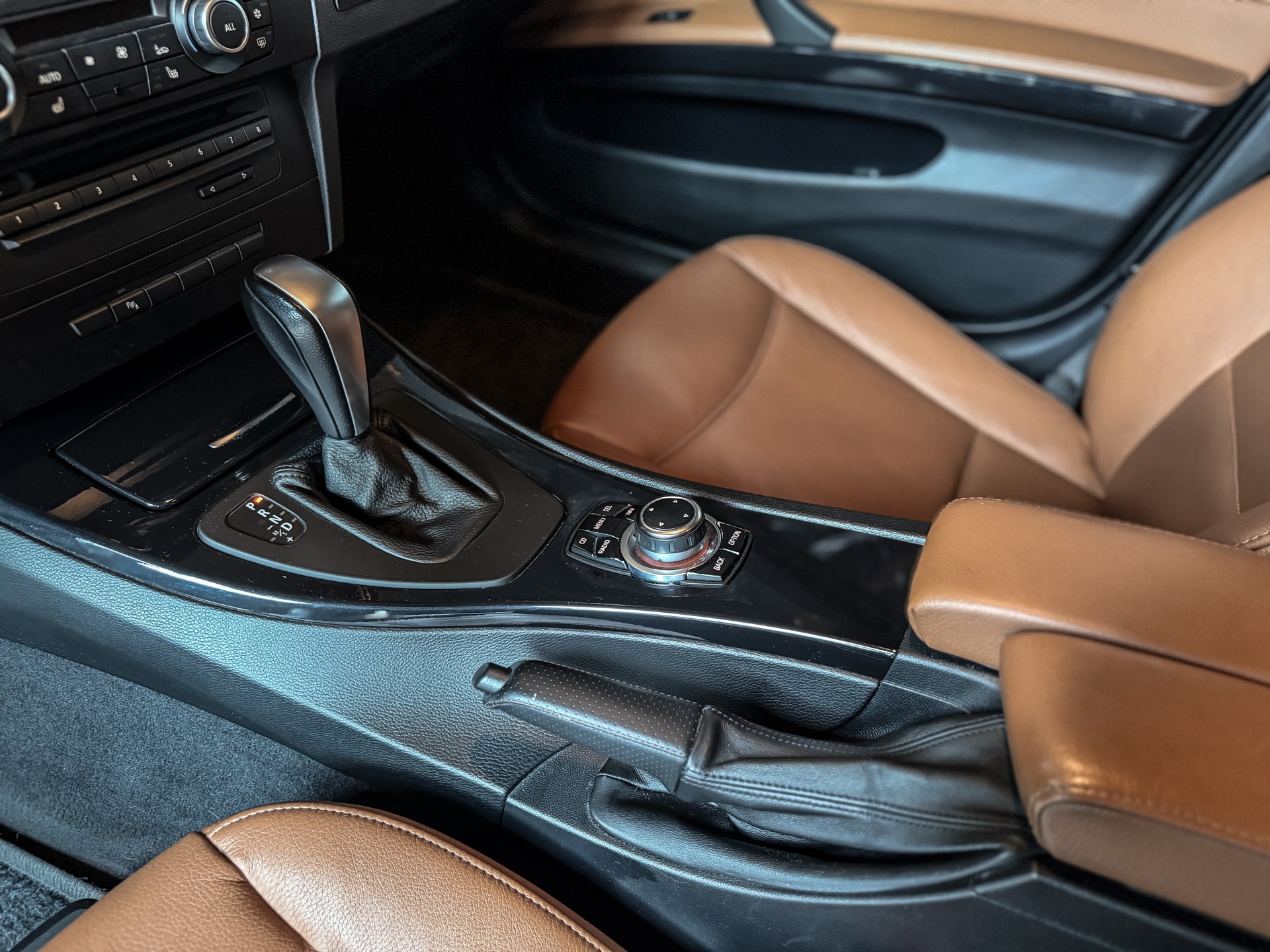BMW 320d Touring Steptronic-image-9