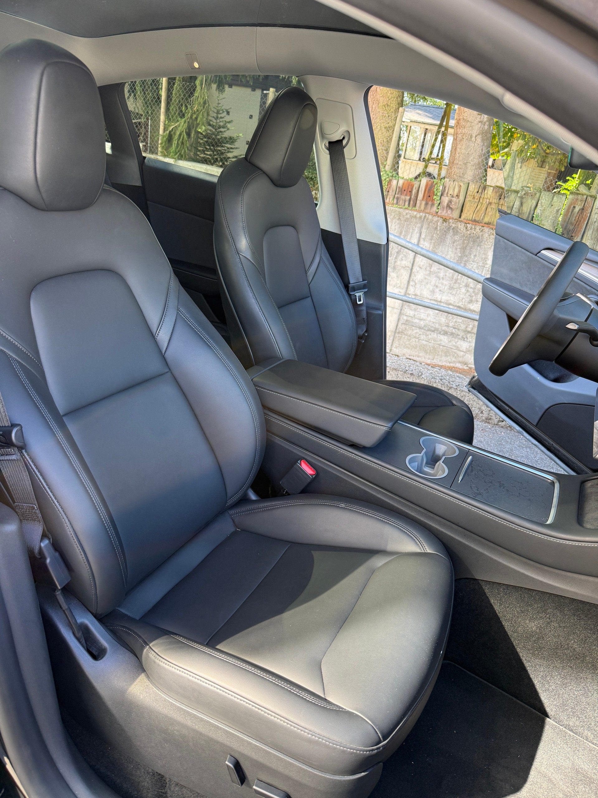 TESLA Model Y Performance All Black | AHK 1’600 kg | Hardware 4.0 | 514 km WLTP | 534 PS | Made in Berlin | Werksgarantie-image-13