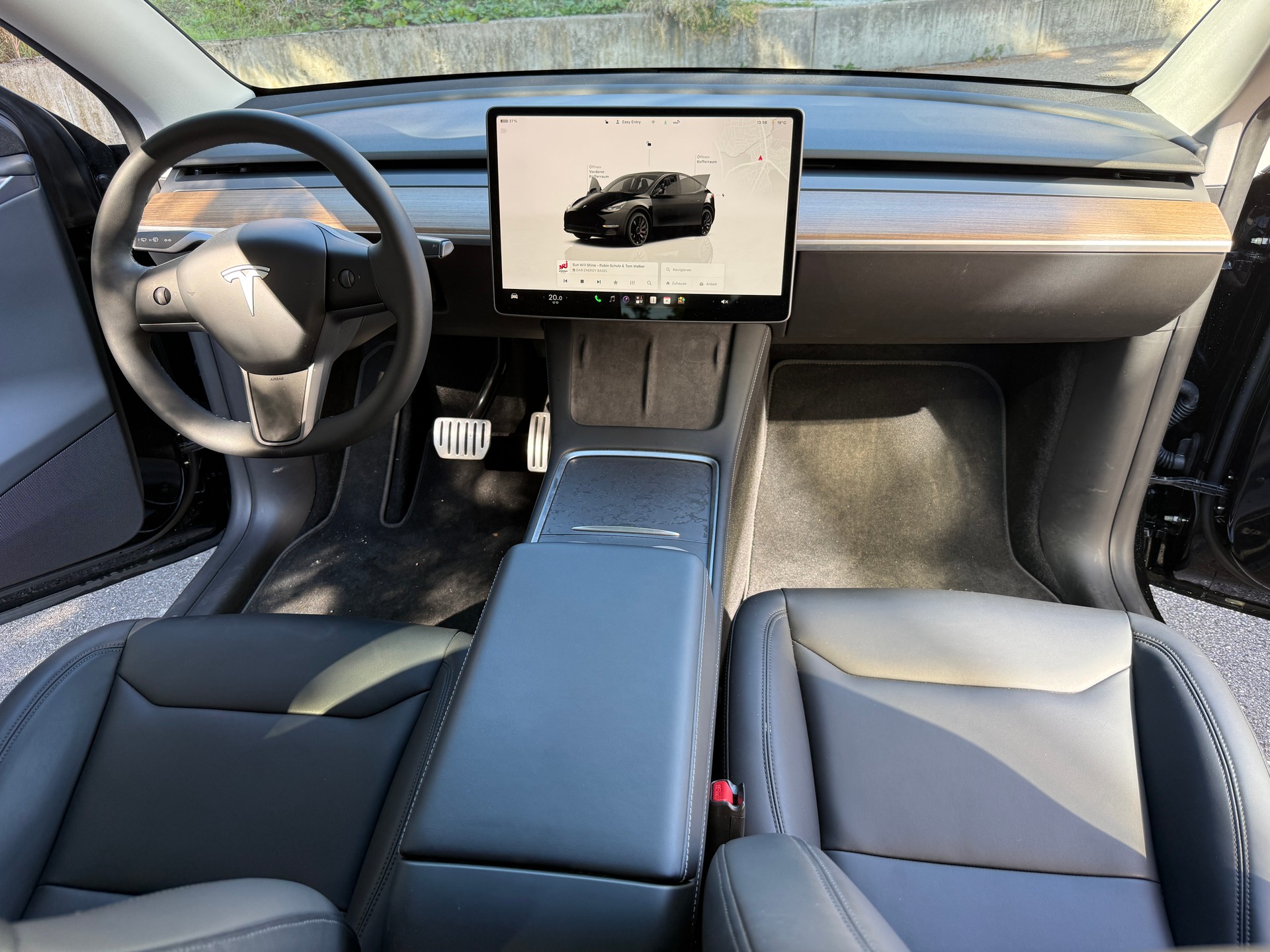 TESLA Model Y Performance All Black | AHK 1’600 kg | Hardware 4.0 | 514 km WLTP | 534 PS | Made in Berlin | Werksgarantie-image-12