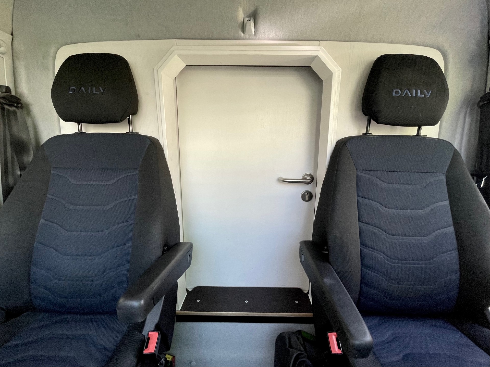 IVECO Daily 4x4 70S18-image-17