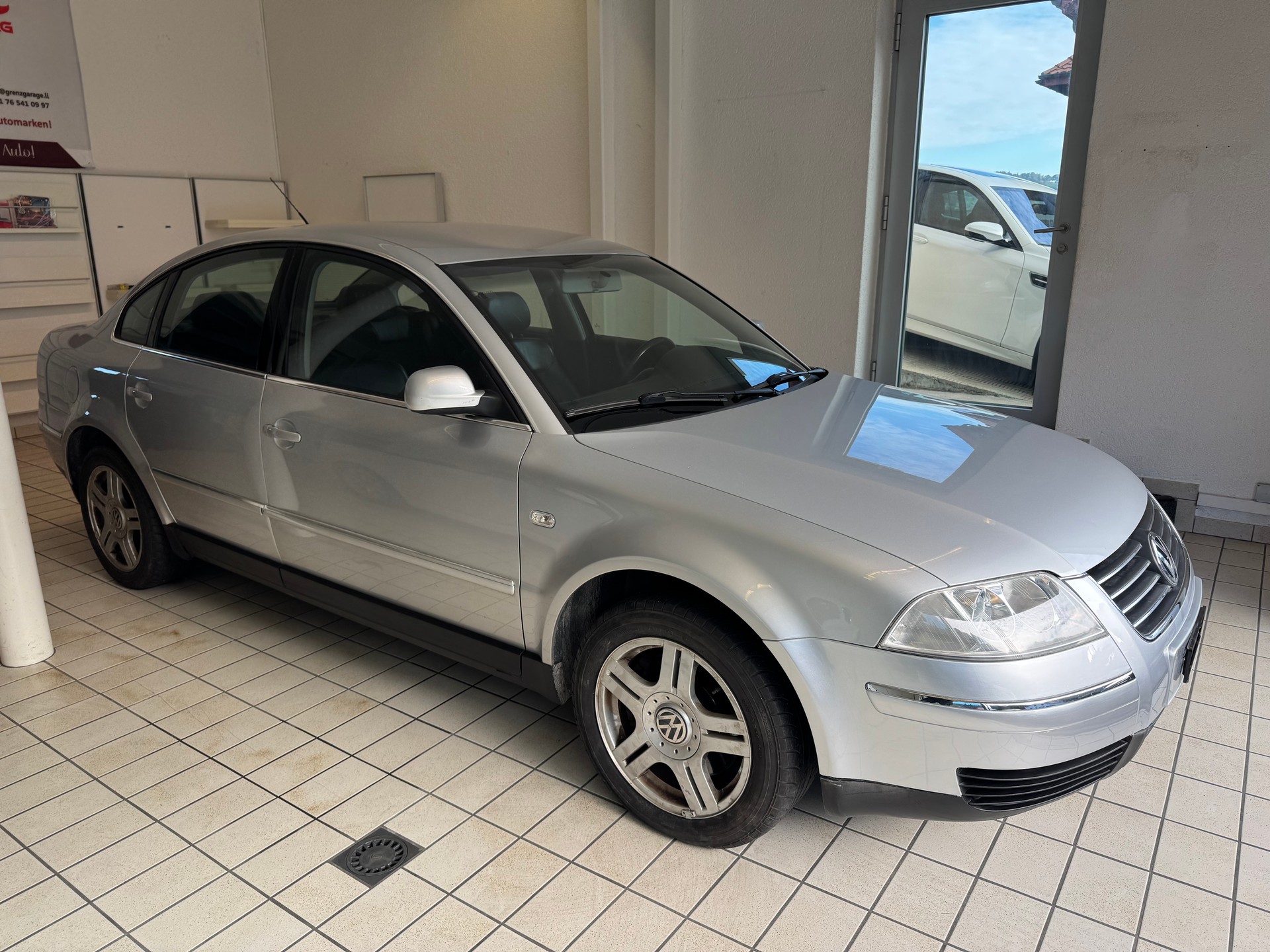 VW Passat 2.8 V6 4Motion Comfortline-image-3