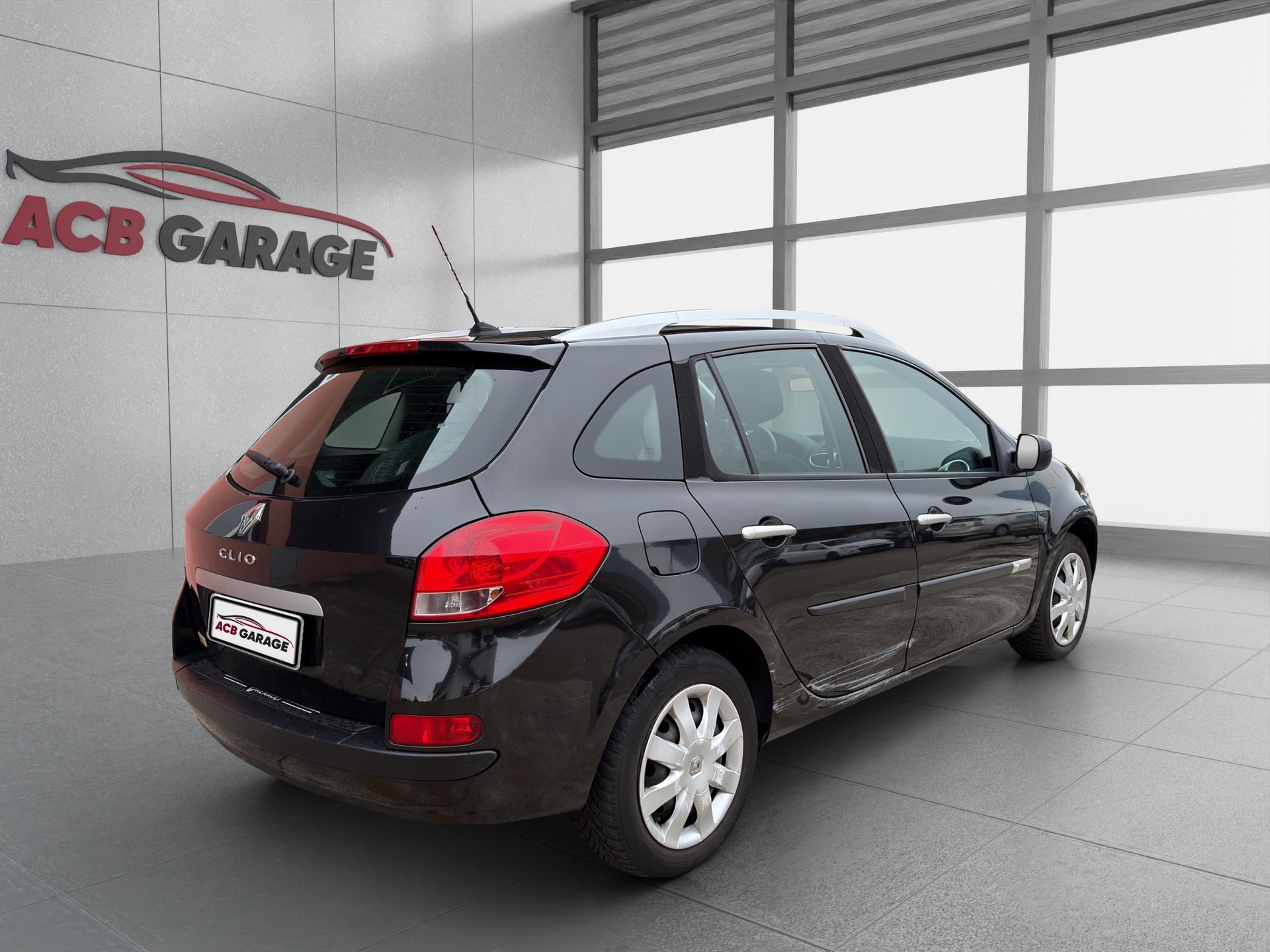 RENAULT Clio Grandtour 1.6 16V Exception Automatic-image-6