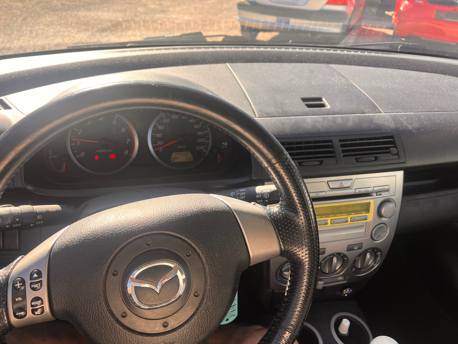 MAZDA 2 1.4i 16V Confort-image-12
