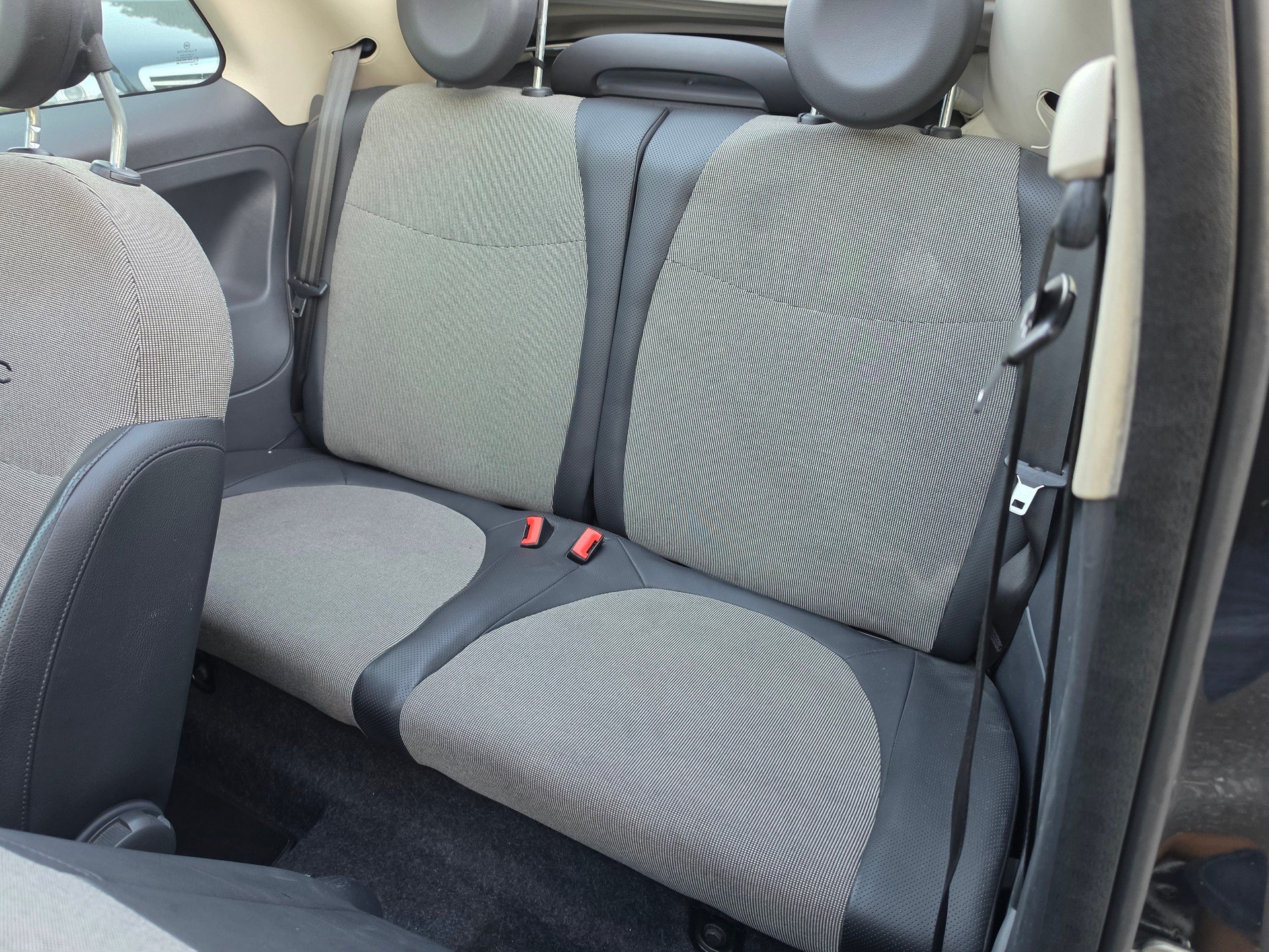 FIAT 500C 1.4 16V Lounge-image-11