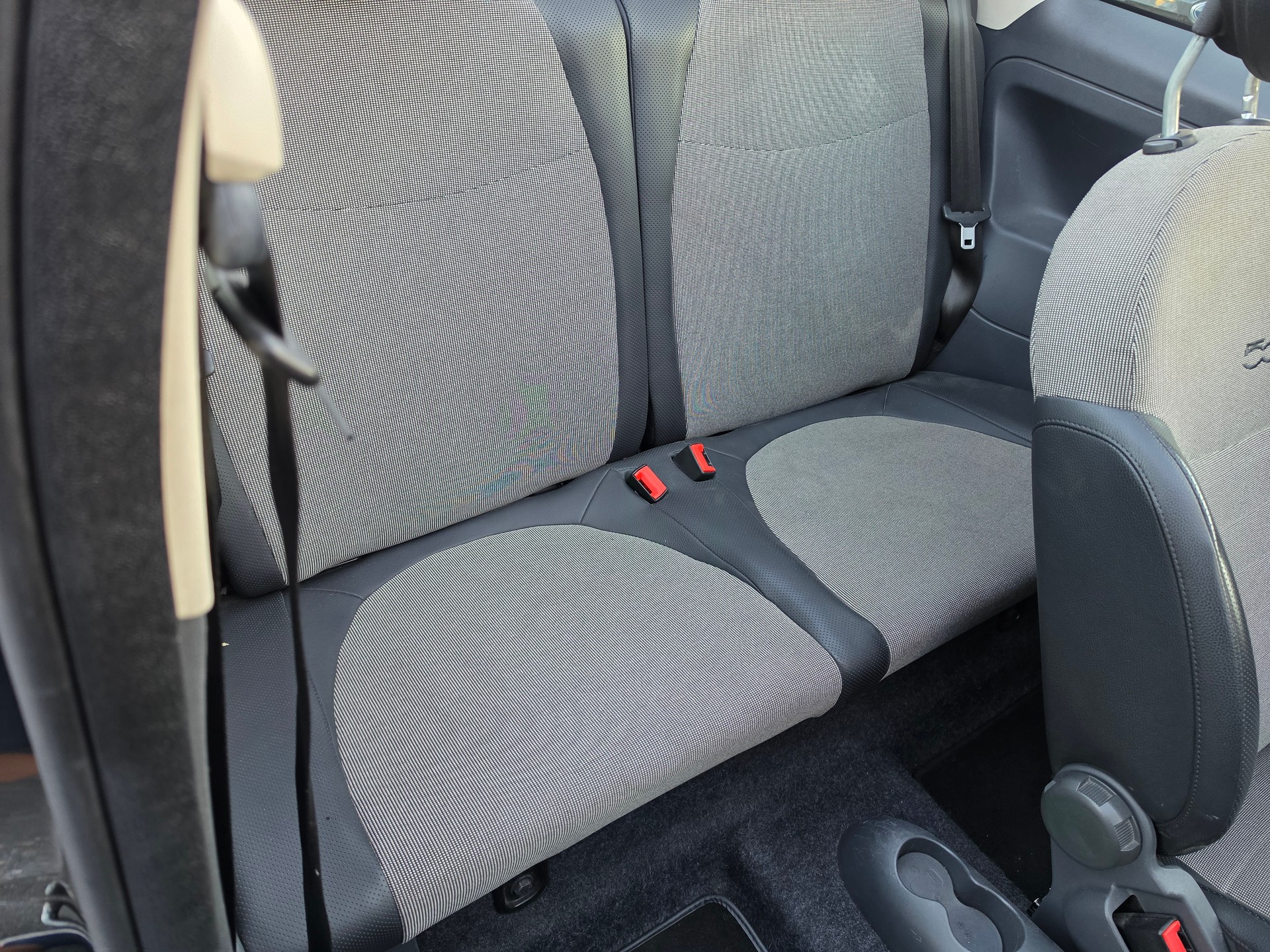 FIAT 500C 1.4 16V Lounge-image-12