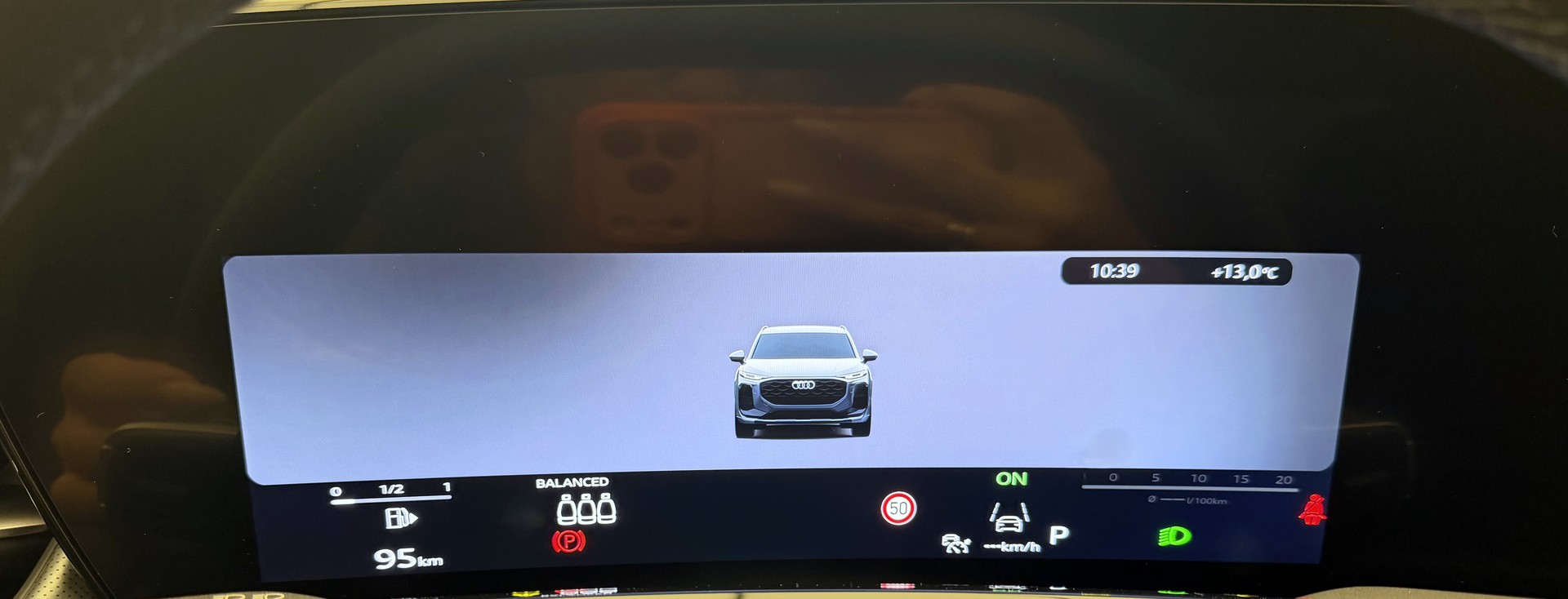 AUDI Q3 SUV TFSI quattro 195 kW S tronic-image-10