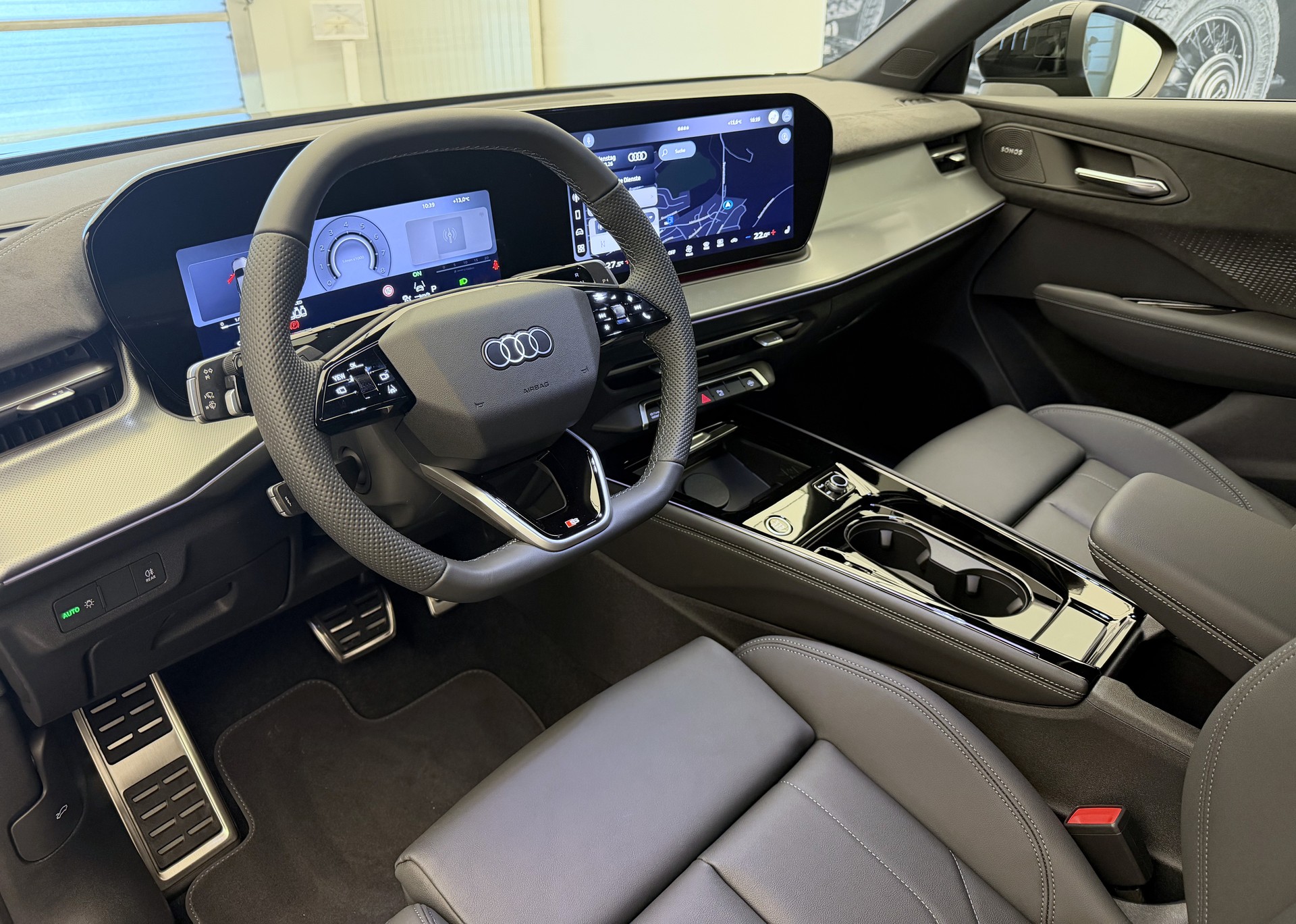 AUDI Q3 SUV TFSI quattro 195 kW S tronic-image-7