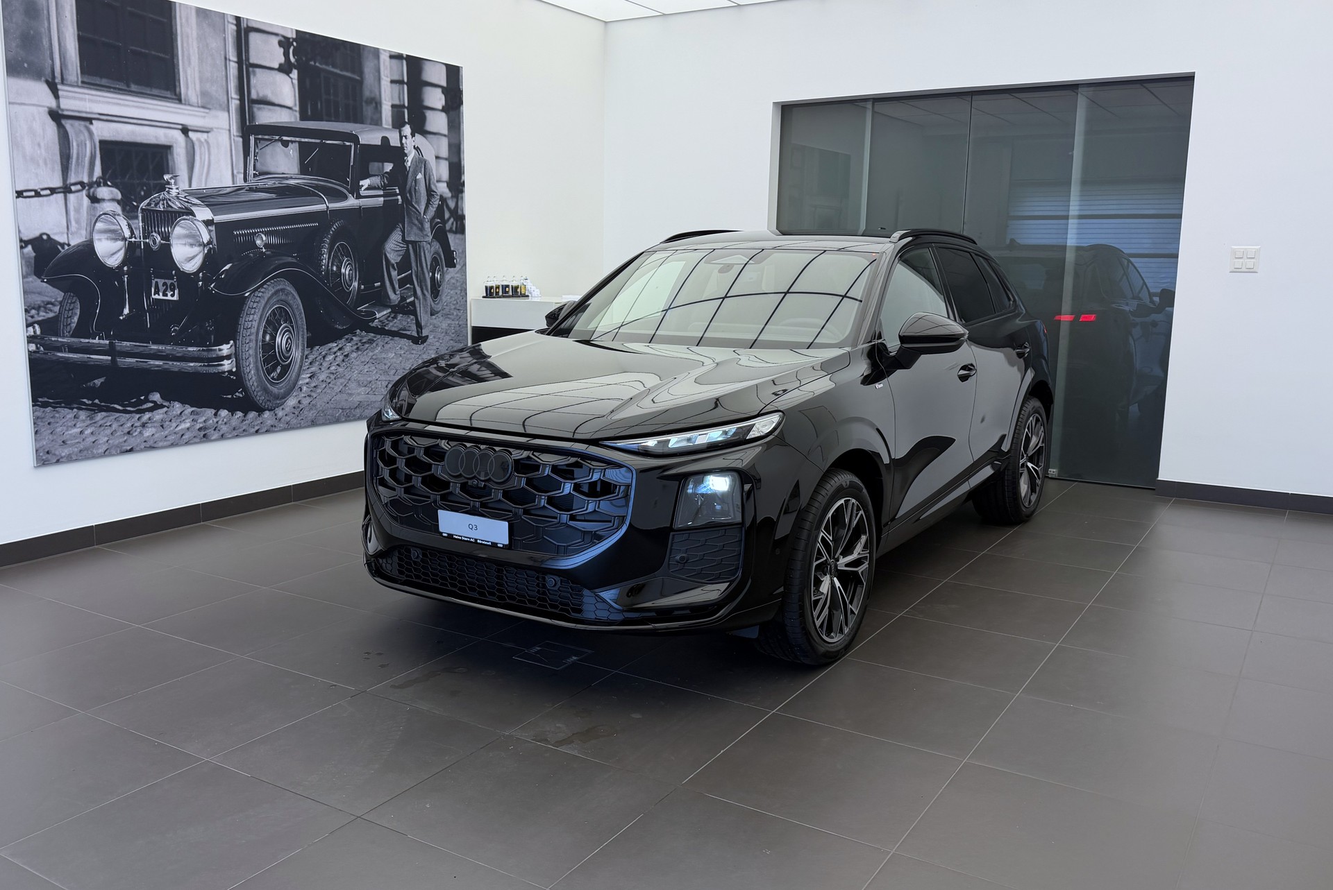 AUDI Q3 SUV TFSI quattro 195 kW S tronic-image-0