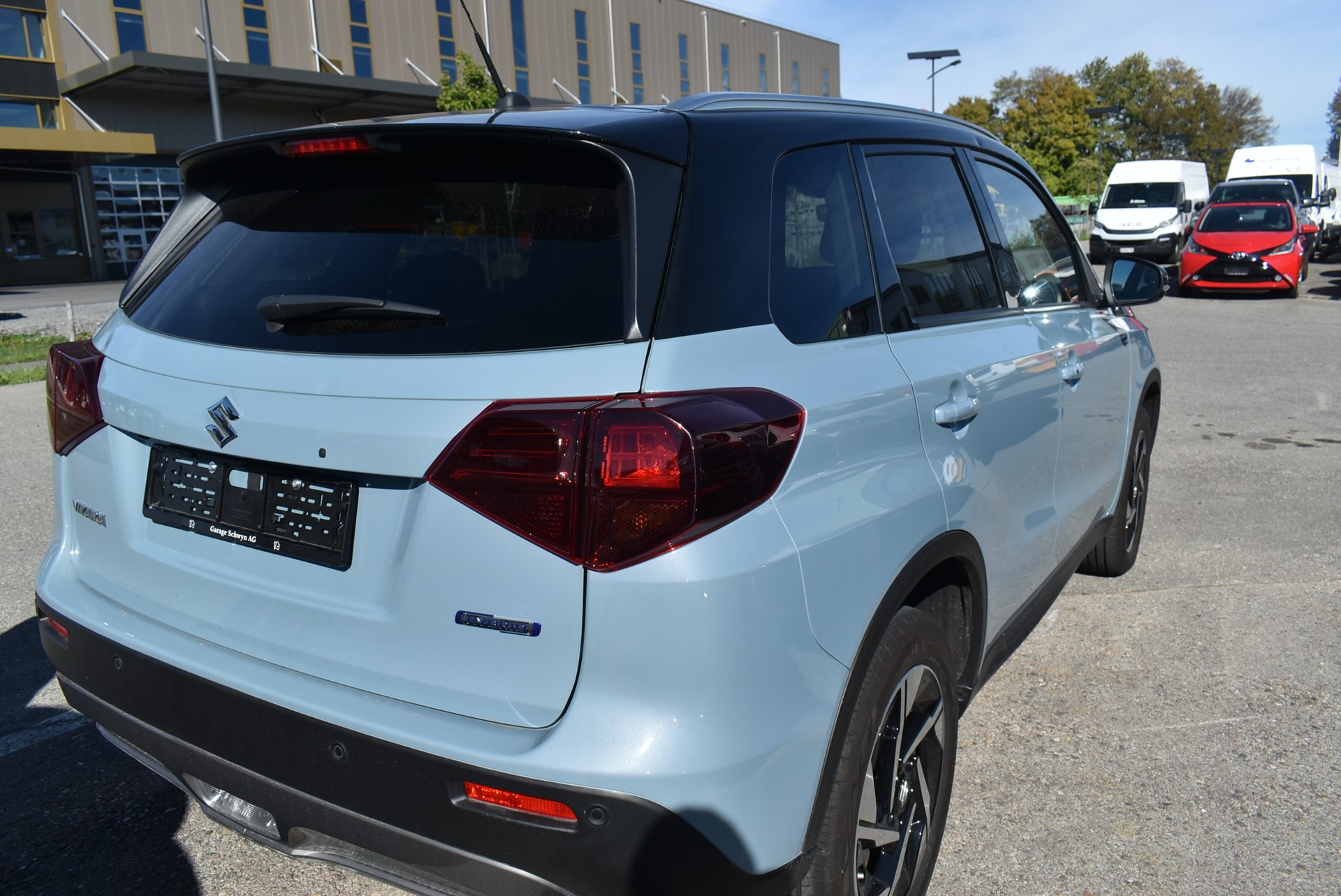 SUZUKI Vitara 1.5 Hybrid Compact Top 4x4 AGS-image-6