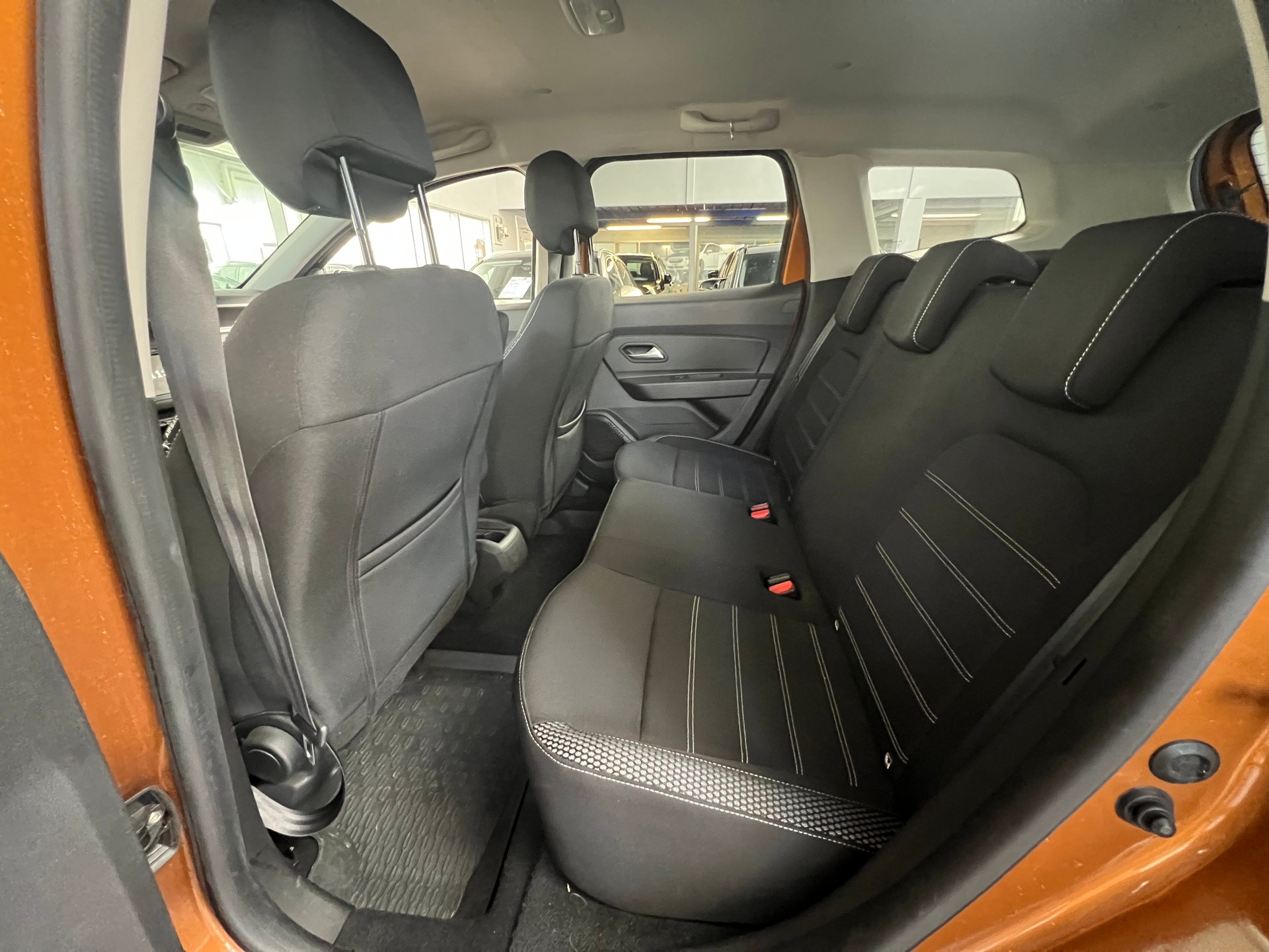 DACIA Duster SCe 115 Prestige 4x4-image-11