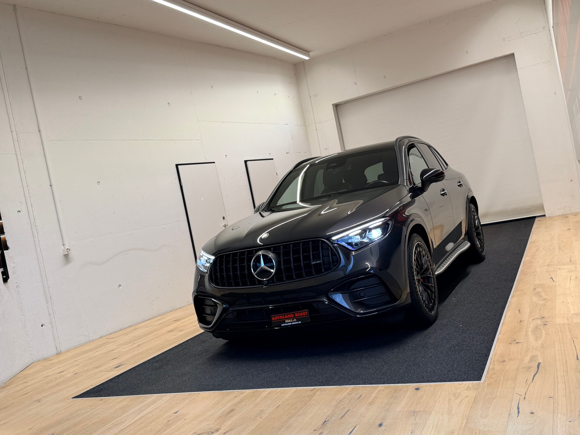 MERCEDES-BENZ GLC 43 AMG Executive Edition 4Matic 9G-Tronic-showroom-element-2