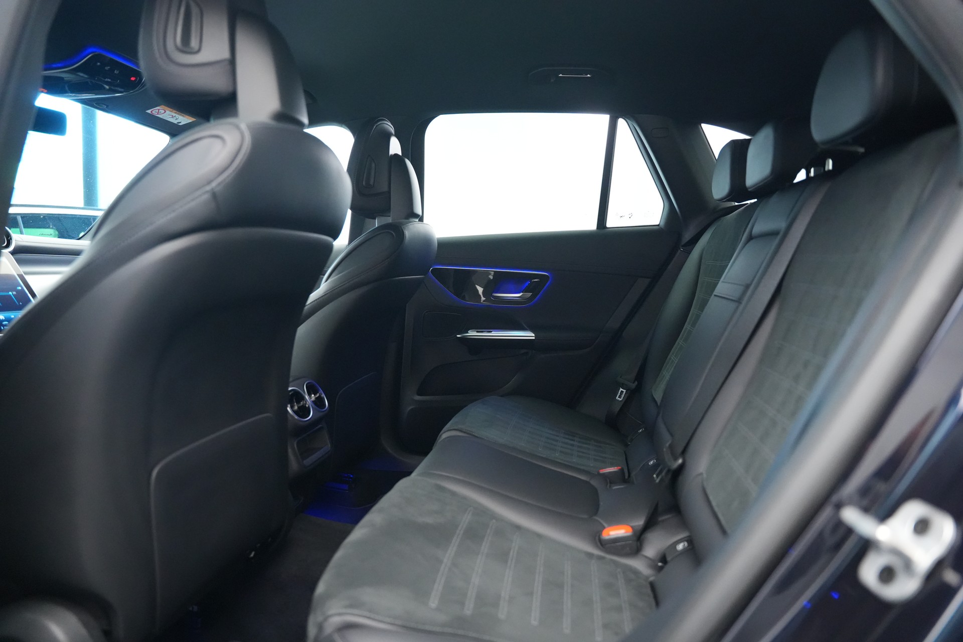 MERCEDES-BENZ GLC 400 e 4Matic 9G-Tronic *CH-Fahrzeug* *AHK*-image-14