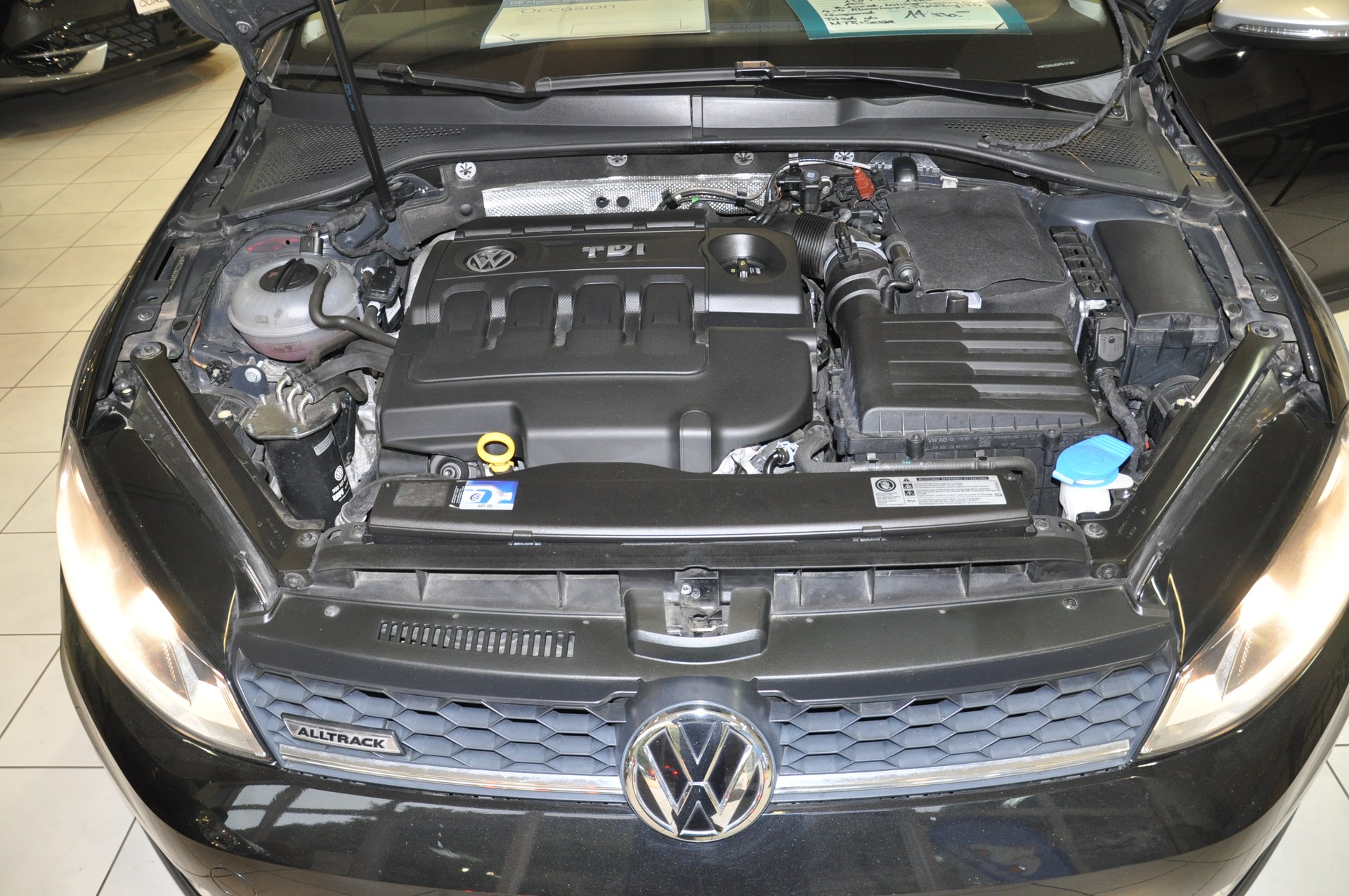 VW Golf 2.0 TDI Alltrack 4Motion-image-15