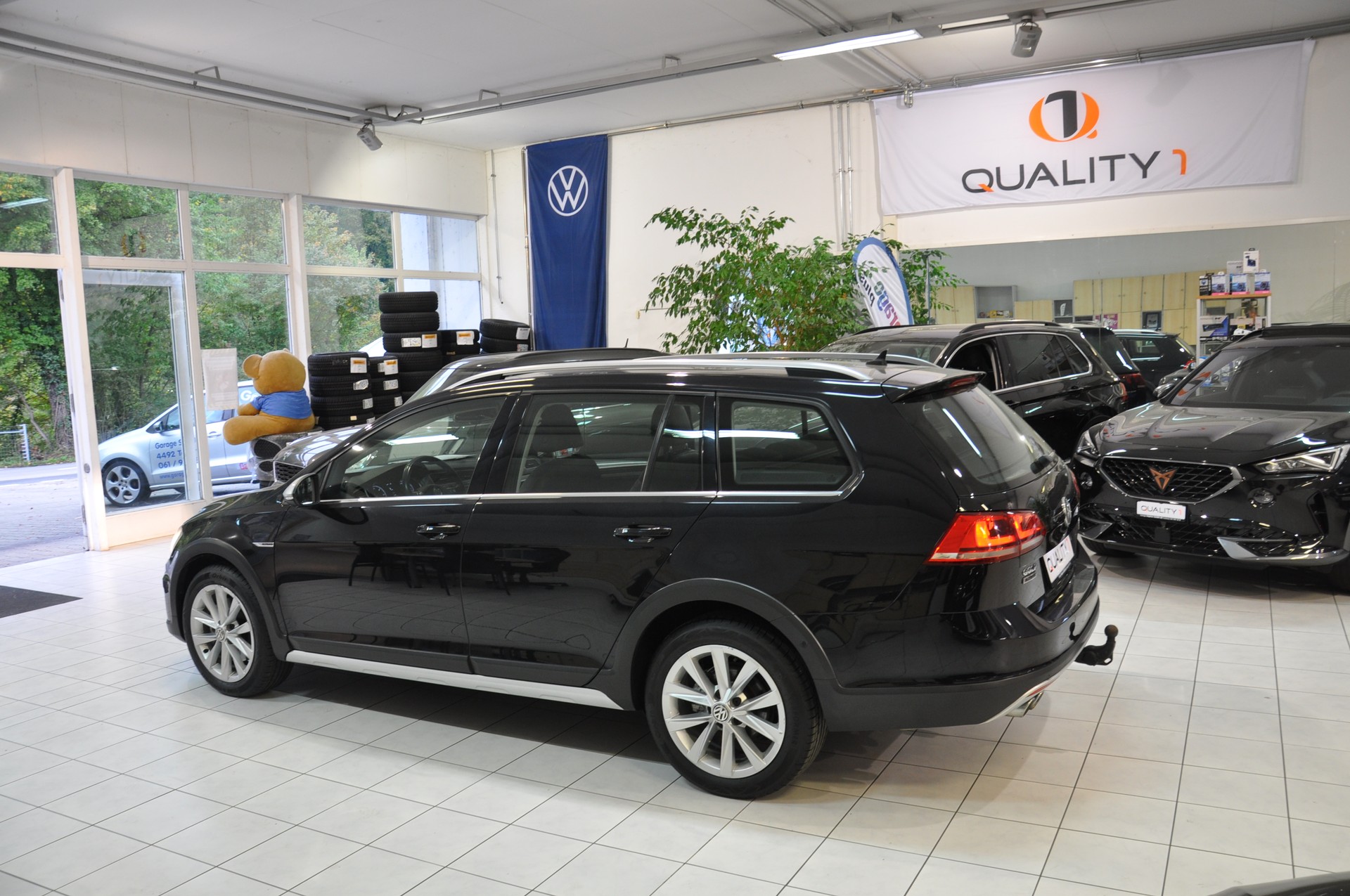 VW Golf 2.0 TDI Alltrack 4Motion-image-5