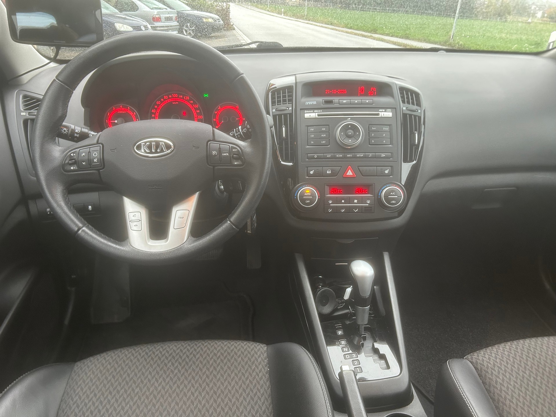KIA Cee'd 1.6 16V Style Automatic-image-4