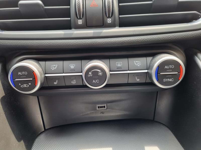 ALFA ROMEO Giulia 2.0 Q4 Veloce-image-8