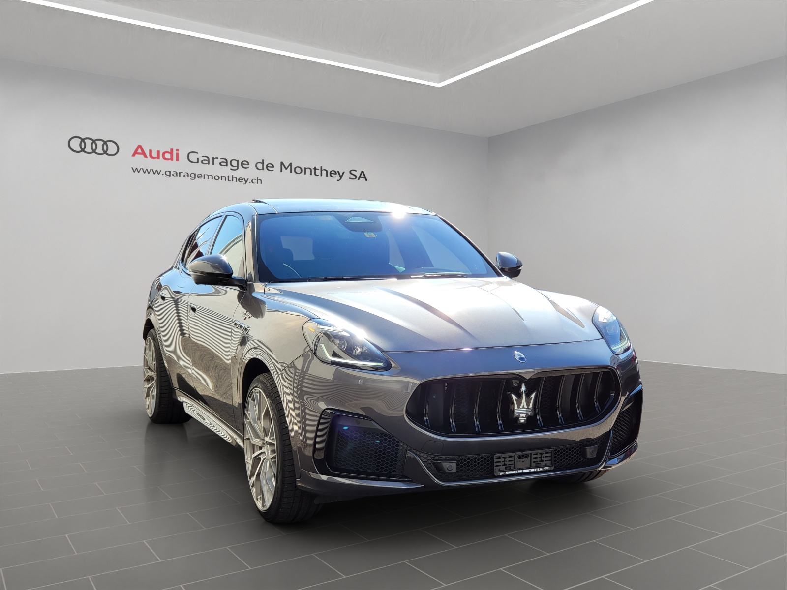 MASERATI Grecale 3.0 Trofeo Automatica-image-1