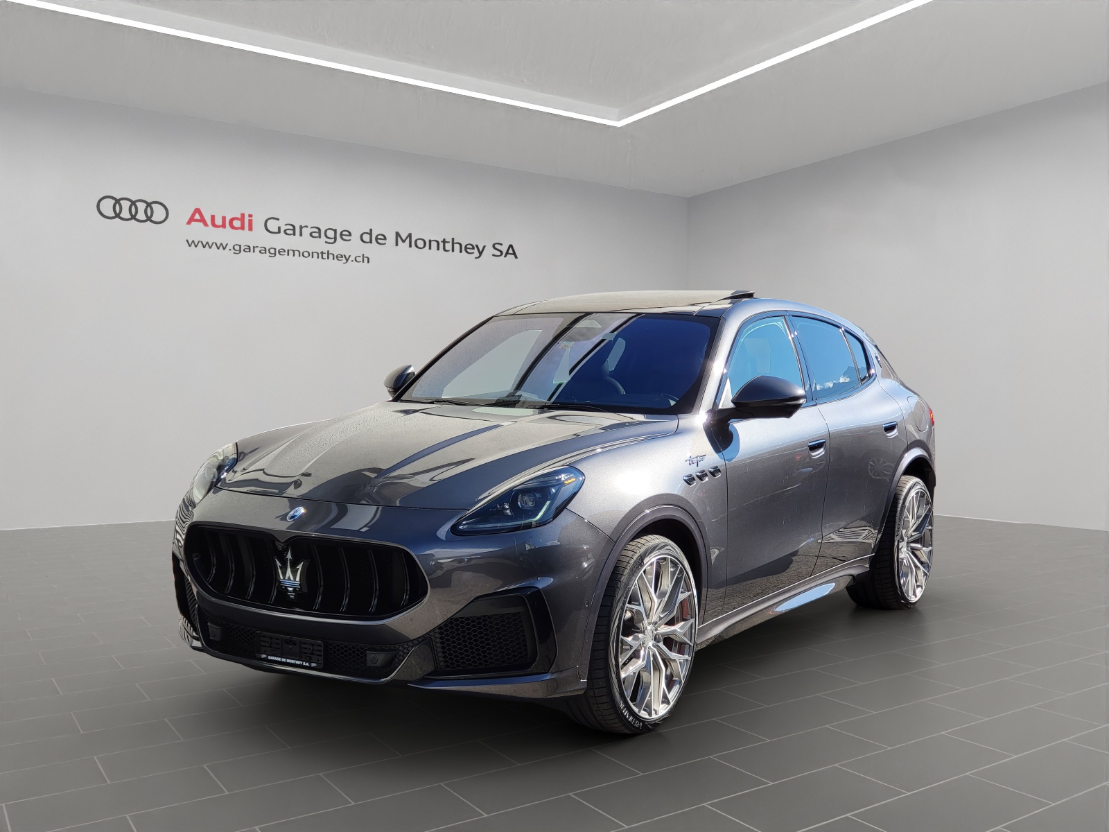 MASERATI Grecale 3.0 Trofeo Automatica-image-0