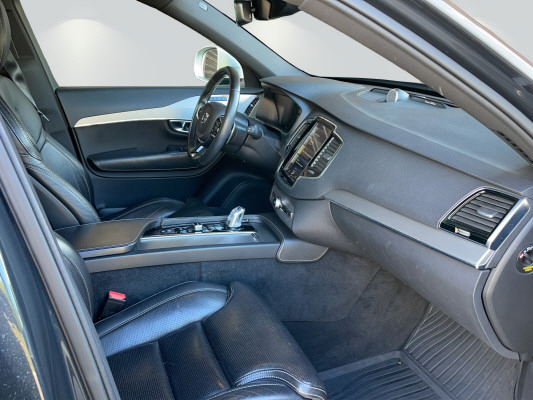 VOLVO XC90 T8 AWD R-Design-image-6