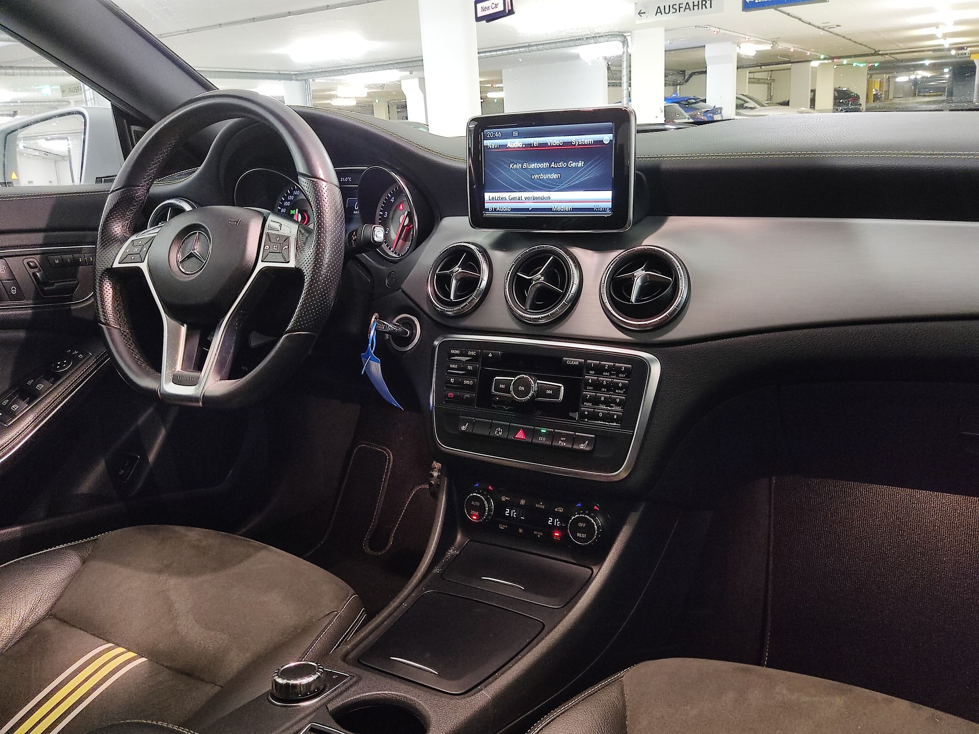 MERCEDES-BENZ CLA 250-image-13