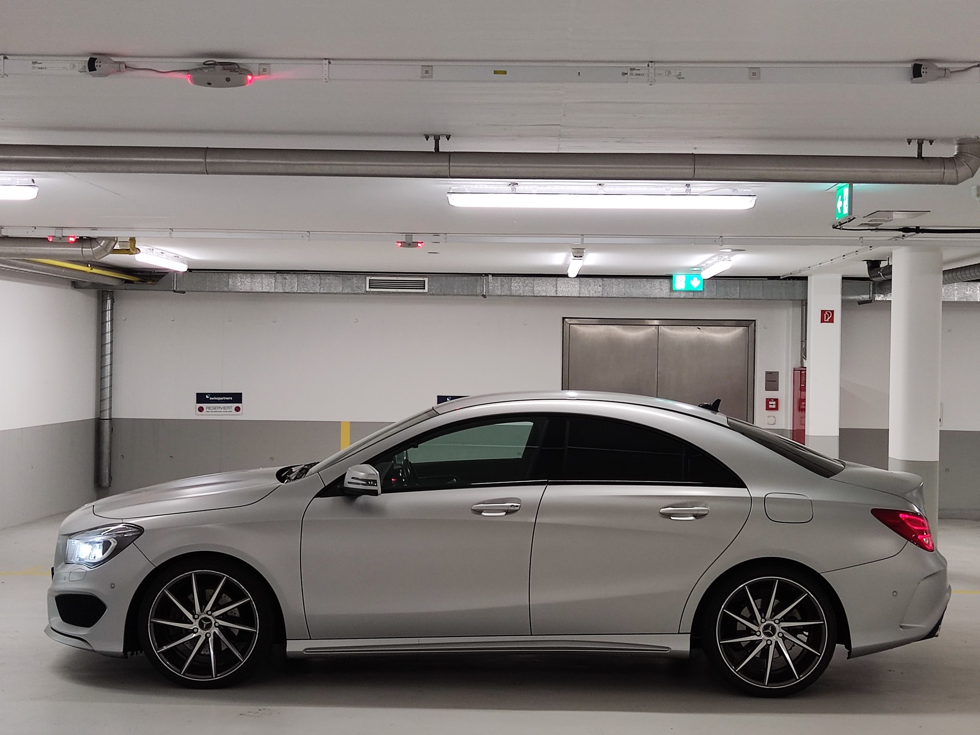 MERCEDES-BENZ CLA 250-image-9