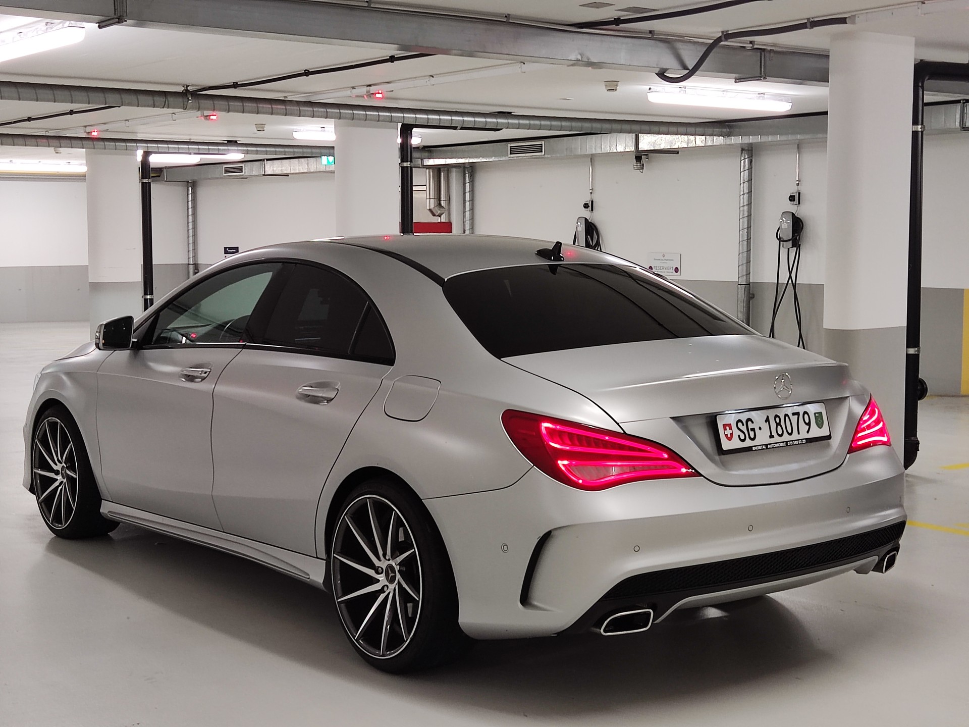 MERCEDES-BENZ CLA 250-image-8