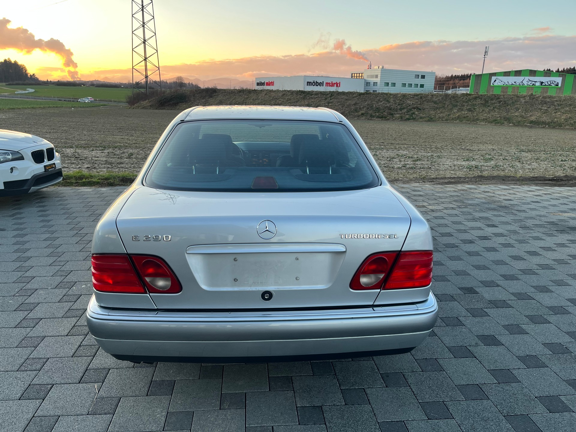 MERCEDES-BENZ E 290 TD Elégance-image-5