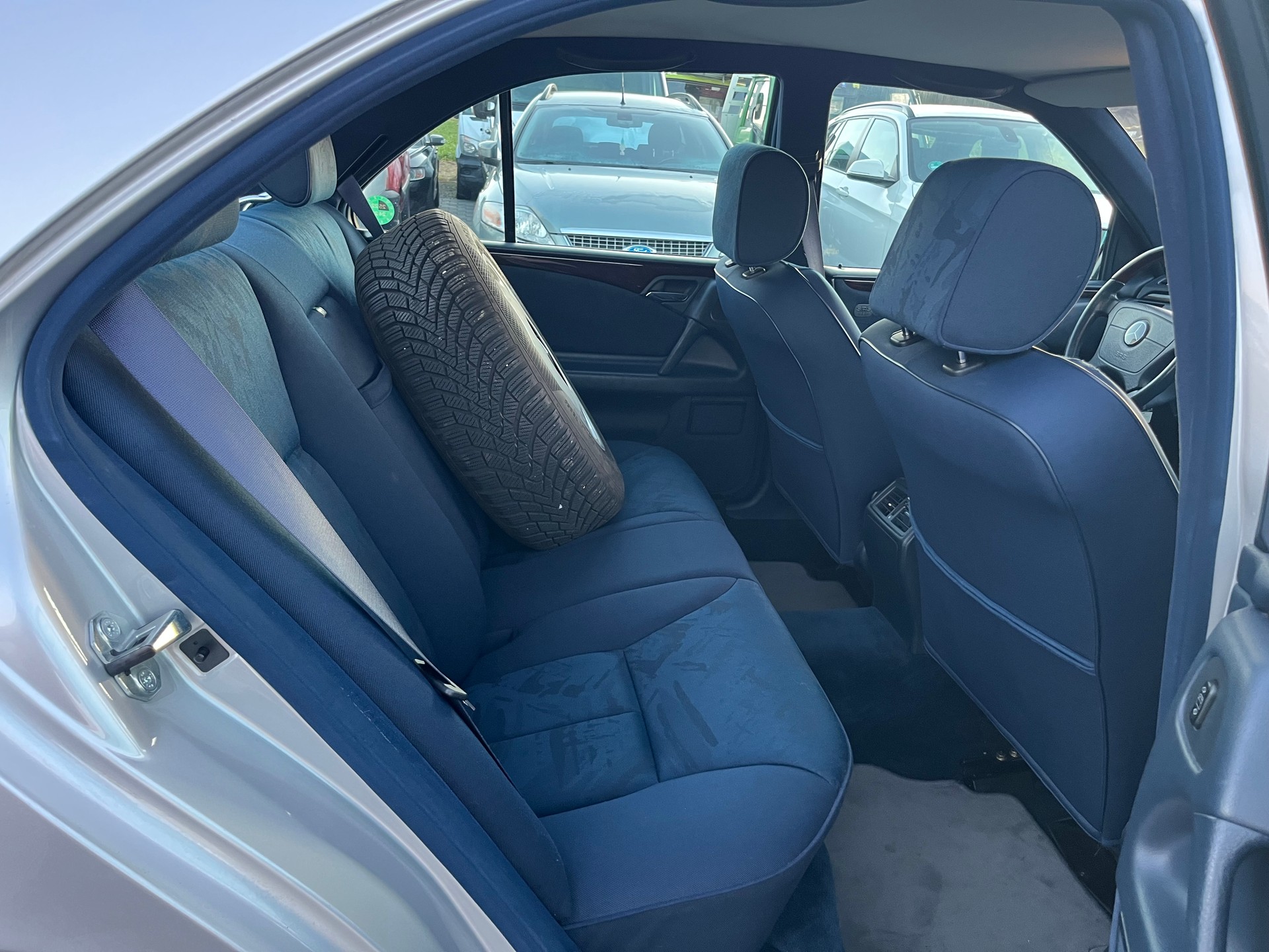 MERCEDES-BENZ E 290 TD Elégance-image-9