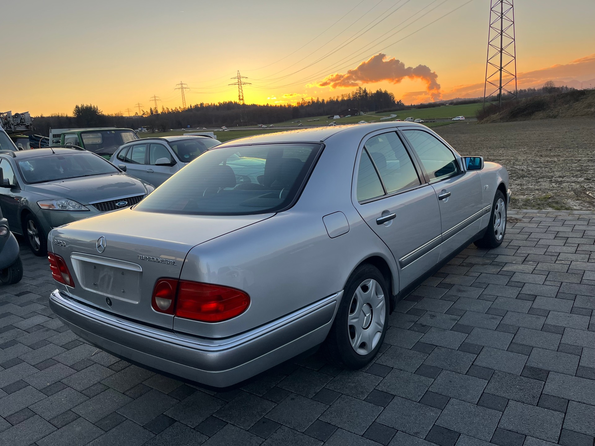 MERCEDES-BENZ E 290 TD Elégance-image-7