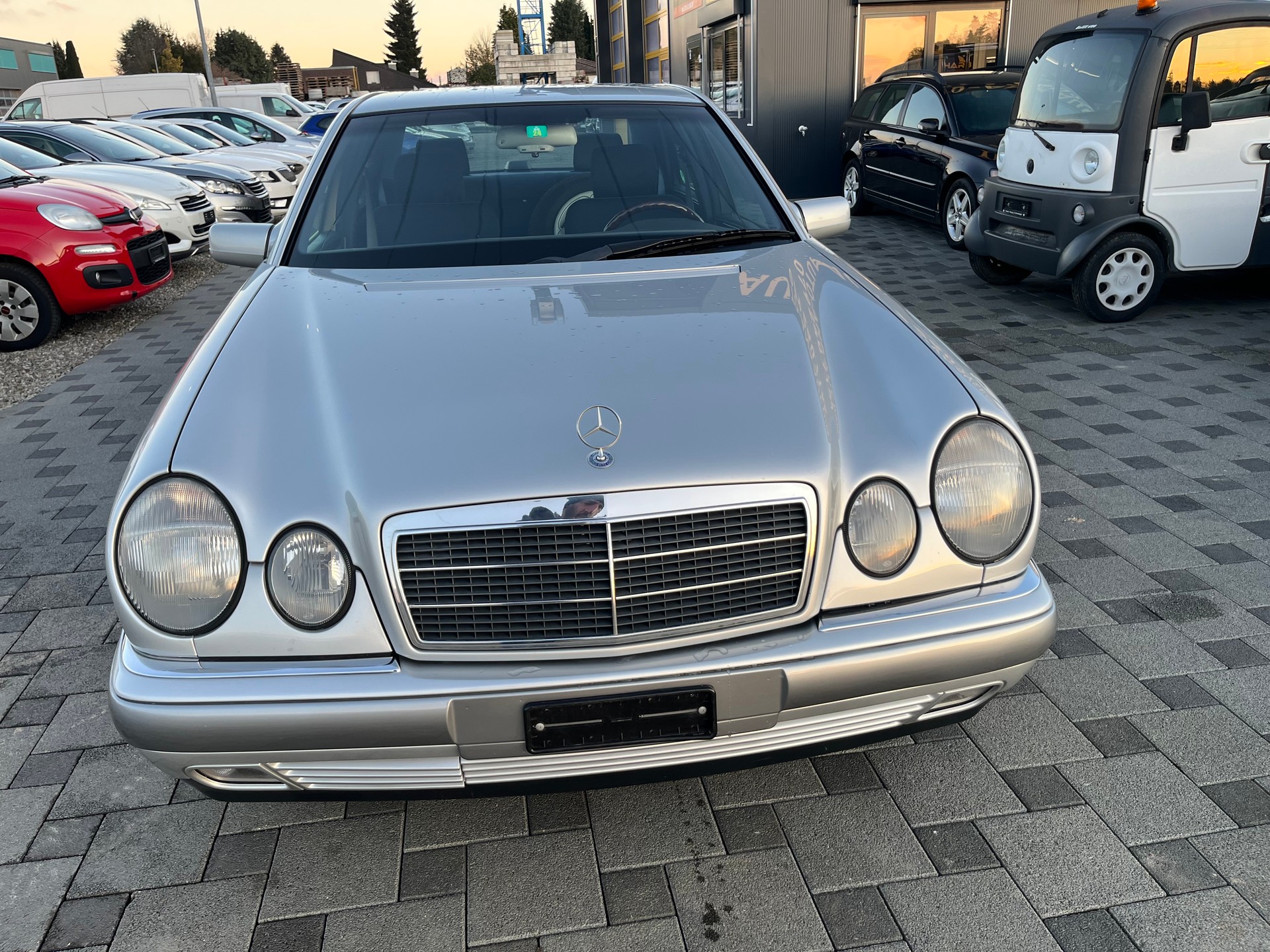 MERCEDES-BENZ E 290 TD Elégance-image-6