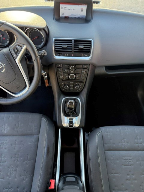 OPEL Meriva 1.4 Turbo Active Edition-image-11