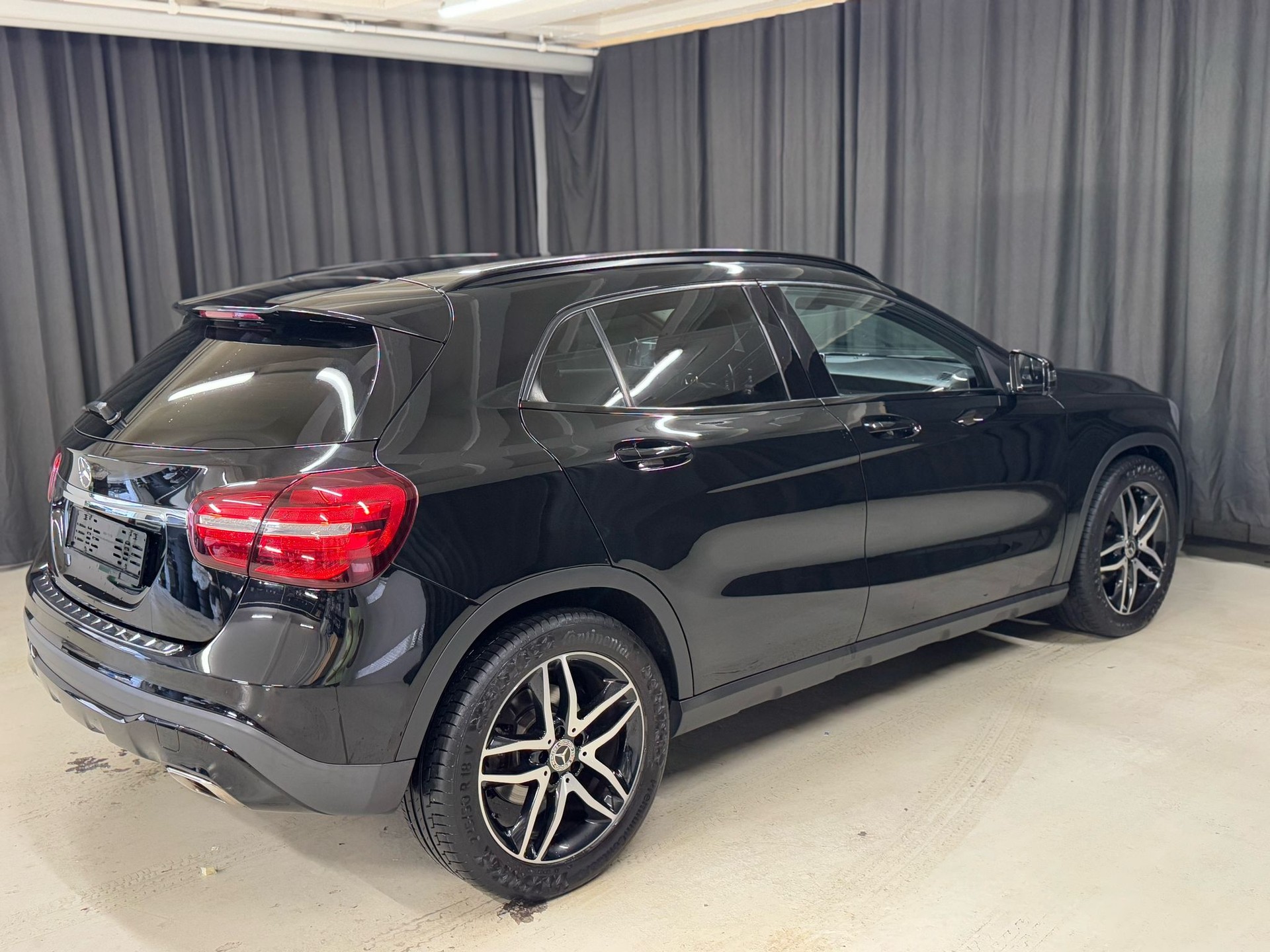 MERCEDES-BENZ GLA 200 CDI Urban 7G-DCT-image-2