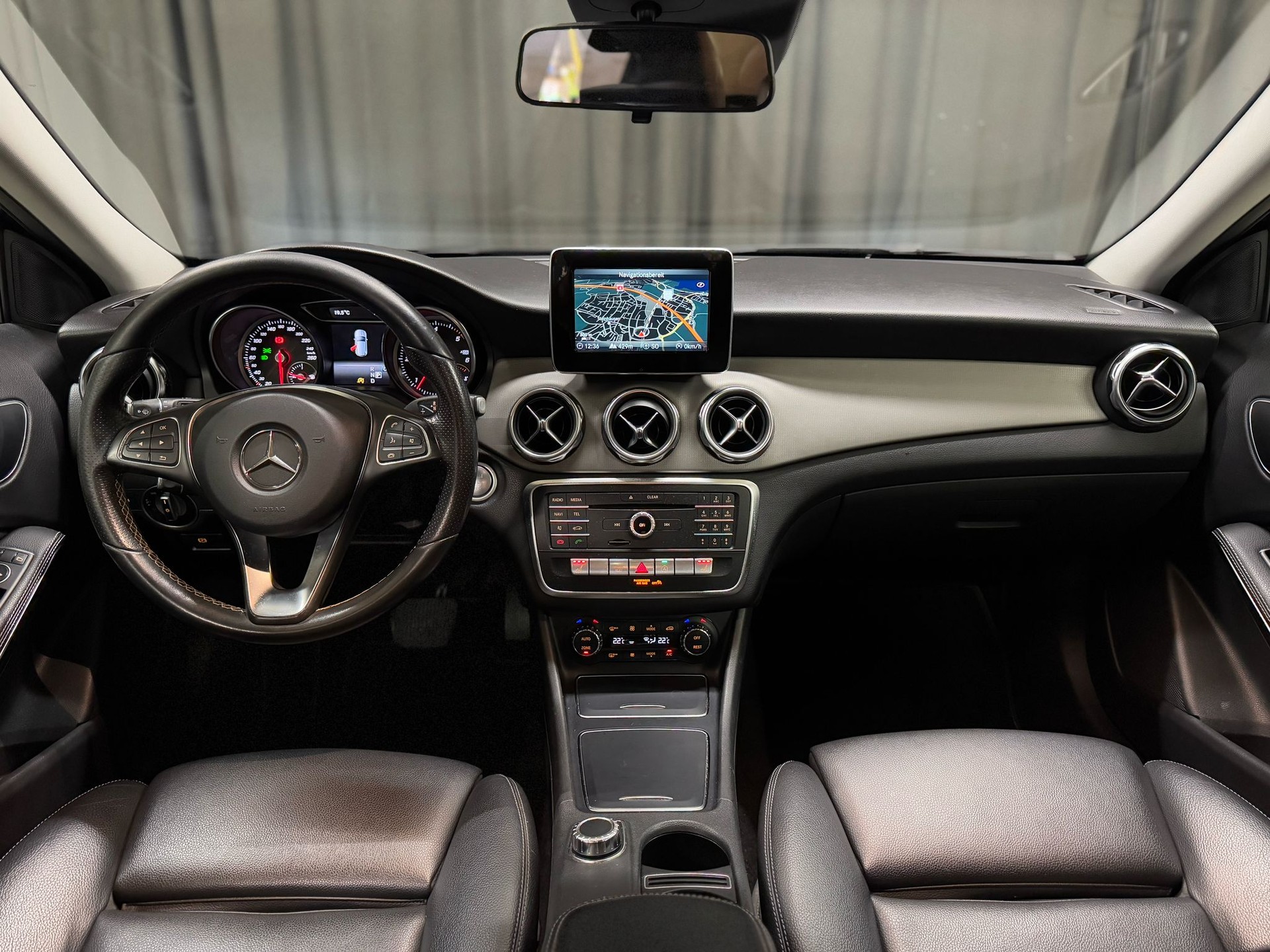 MERCEDES-BENZ GLA 200 CDI Urban 7G-DCT-image-6