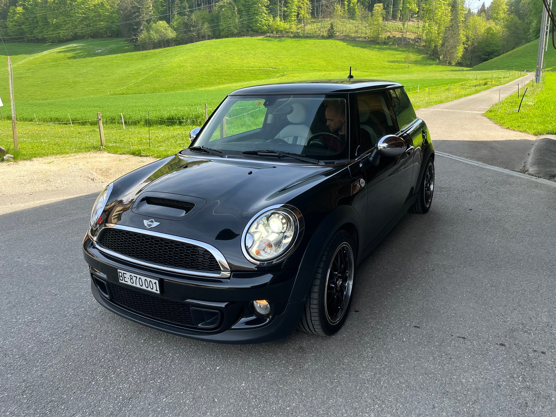 MINI Cooper S R56-image-0