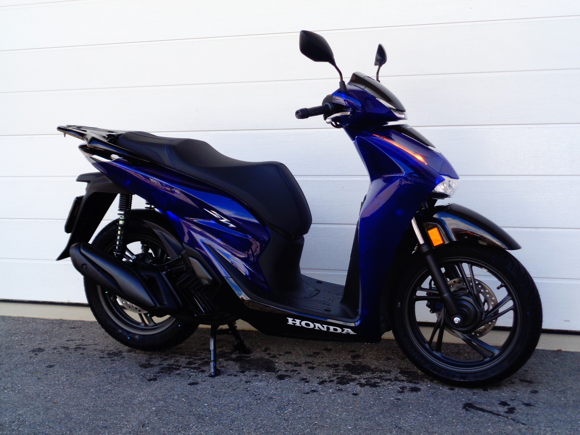 HONDA SH 125 Sporty / Vetro Blue Edition-showroom-element-2