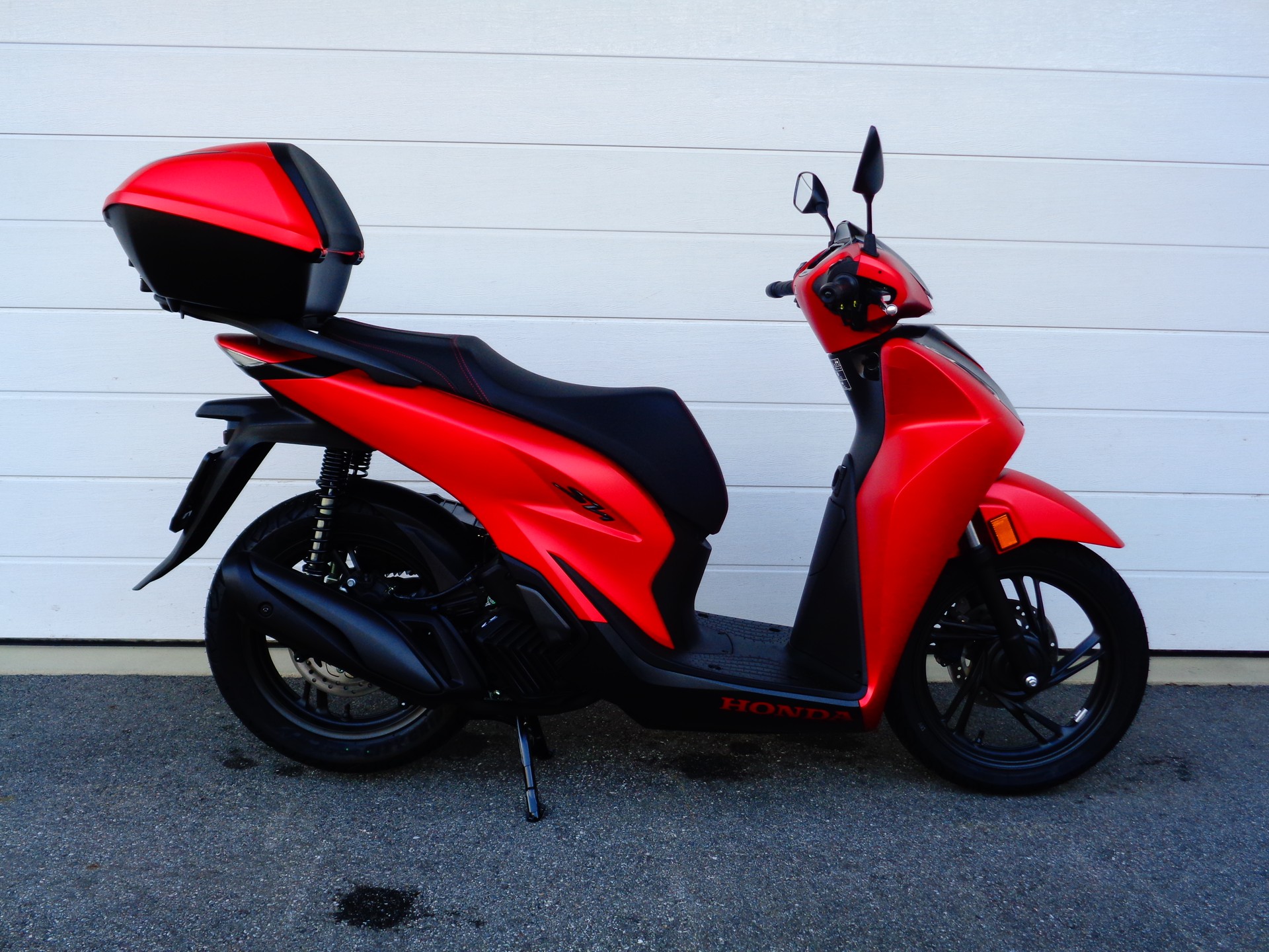 HONDA SH 125 Sporty / Vetro Blue Edition-showroom-element-3