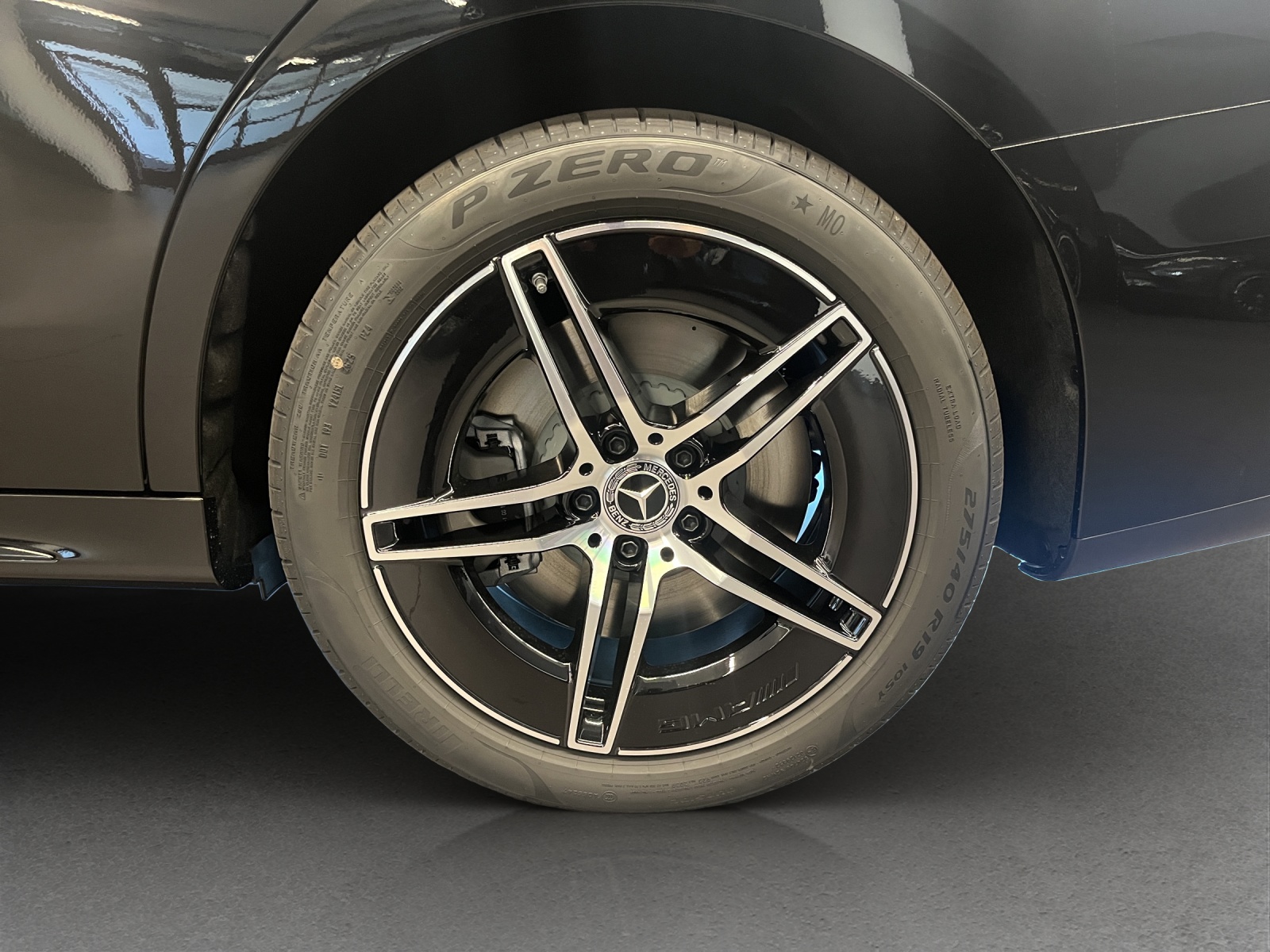 MERCEDES-BENZ E 300e Berline 4MATIC-image-11